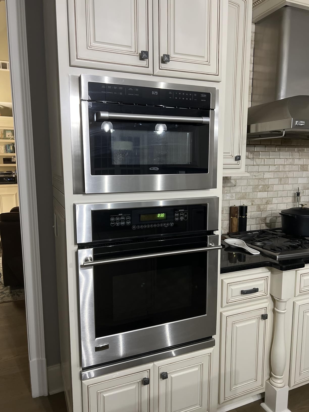 KoolMore 24 Inch Built-in Oven and Microwave Combination with Broil and Convection Heating, Soft Close Door, 1000 Watt Power with NEMA 5-20P Plug, Stainless Steel Finish, Touch Control LCD Display customer photo 1
