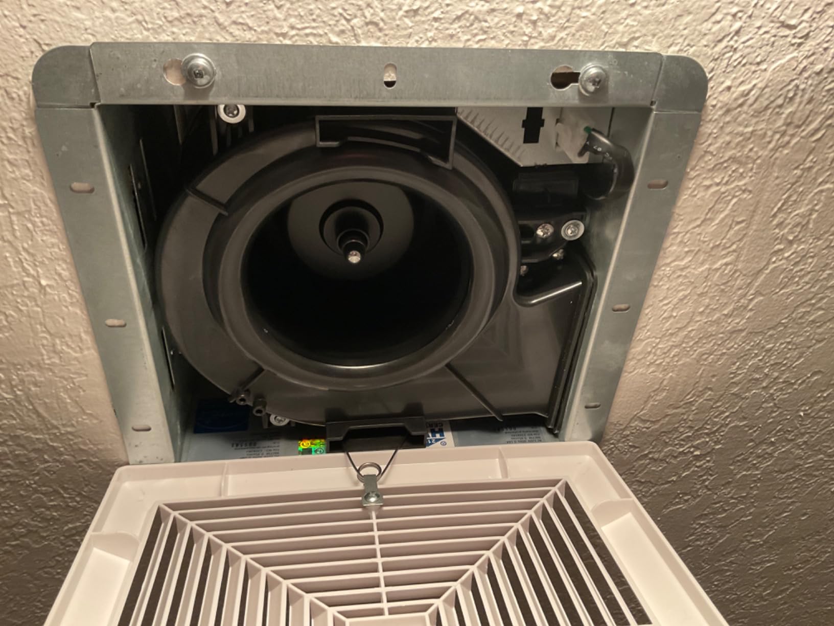 BV Bathroom Exhaust Fan 90 CFM - 0.9 Sones, Energy-Saving Ventilation Fan customer photo 2