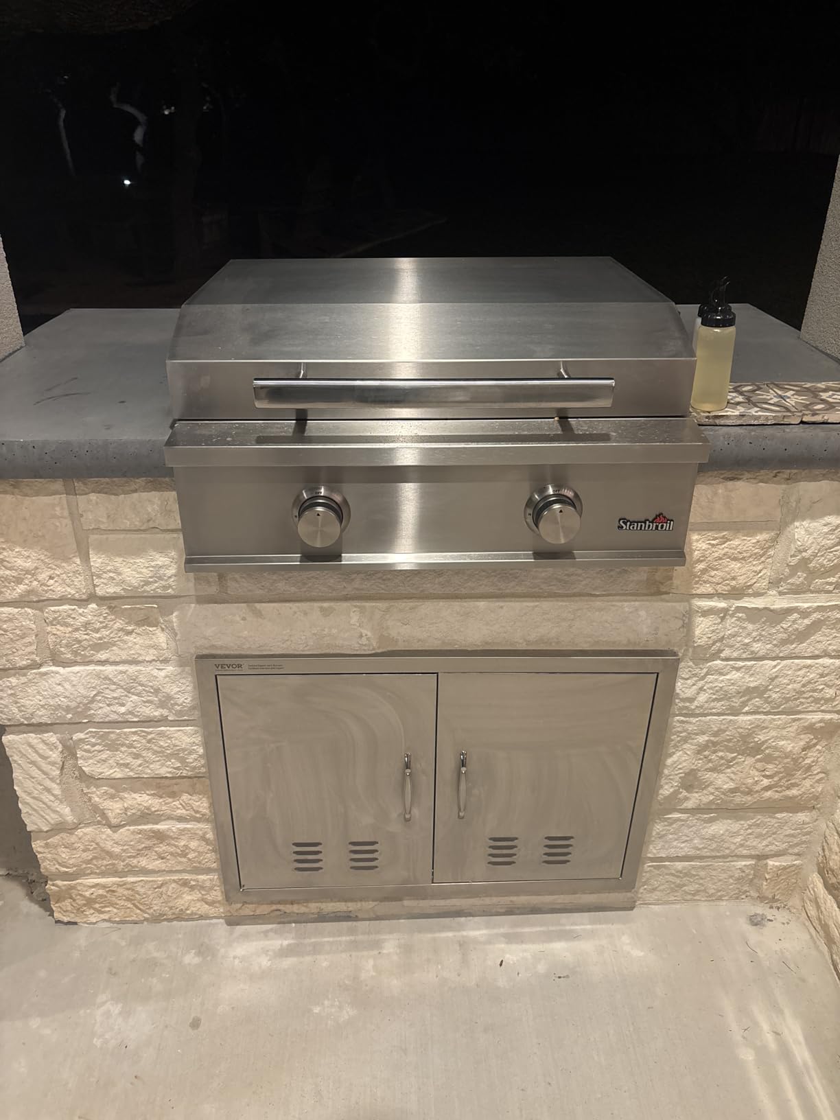 Stanbroil 28-Inch Premium Built-In Liquid Propane Griddle for Outdoor Kitchen Grill, Durable Stainless Steel 2-Burner Flat Top Grill with Lid for BBQ Island, 34,000 BTUs customer photo 2