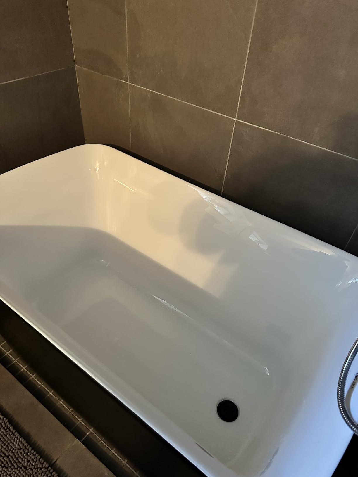 47'' Lucite Acrylic Freestanding Bathtub, Square Shape Japanese Soaking Tub with Seat Design, Toe-tap Chrome Right Drain, Slotted Overflow, cUPC Certified, Glossy White customer photo 2