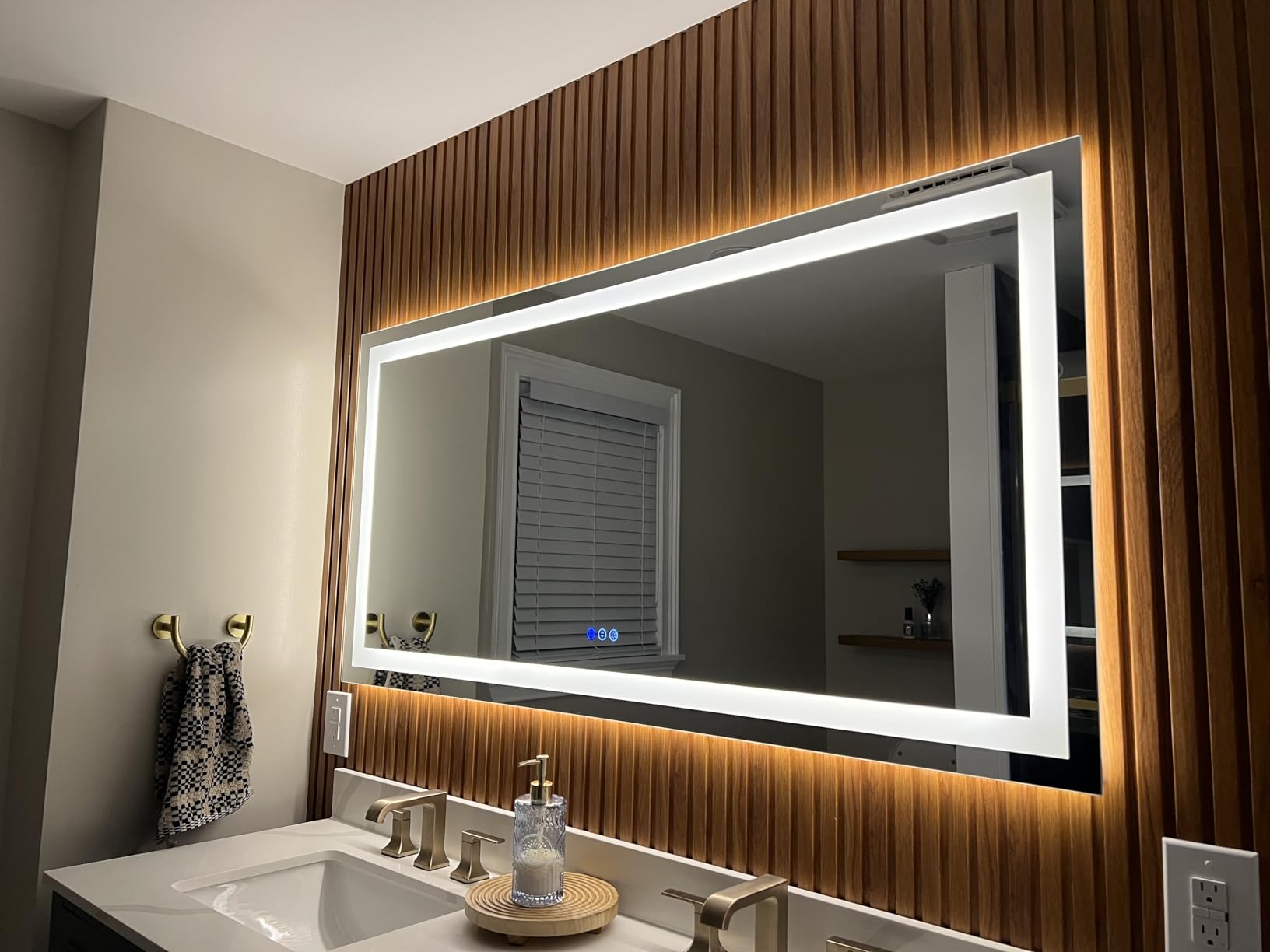 Amorho LED Mirror for Bathroom, 28