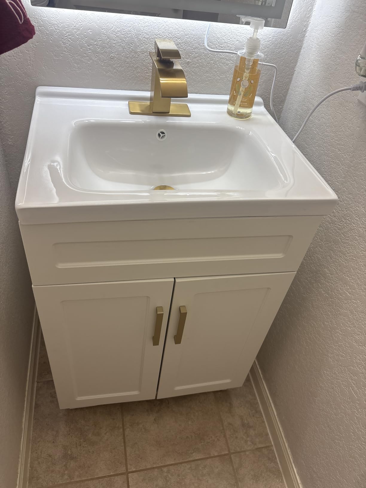 OLD CAPTAIN Bathroom Vanity with Ceramic Sink, Wooden Double Door Bathroom Storage Vanity with 24 Inch, Small Quick Assembly Bathroom Cabinet (White) customer photo 2