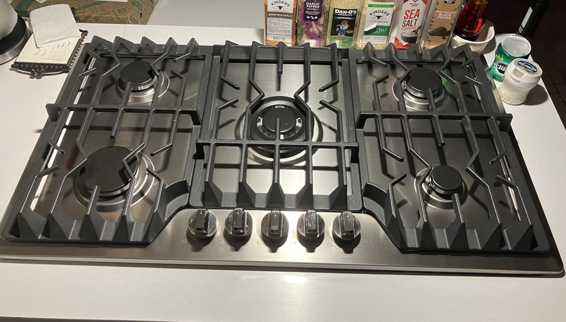 TOPWISH 36 Inch Gas Cooktop, Propane Stove Top with 5 ITALY SABAF Sealed Burners 41,800BTU, NG/LPG Convertible Built-in Stainless Steel Stovetop with Thermocouple Protection for Rvs Kitchen Outdoor customer photo 1