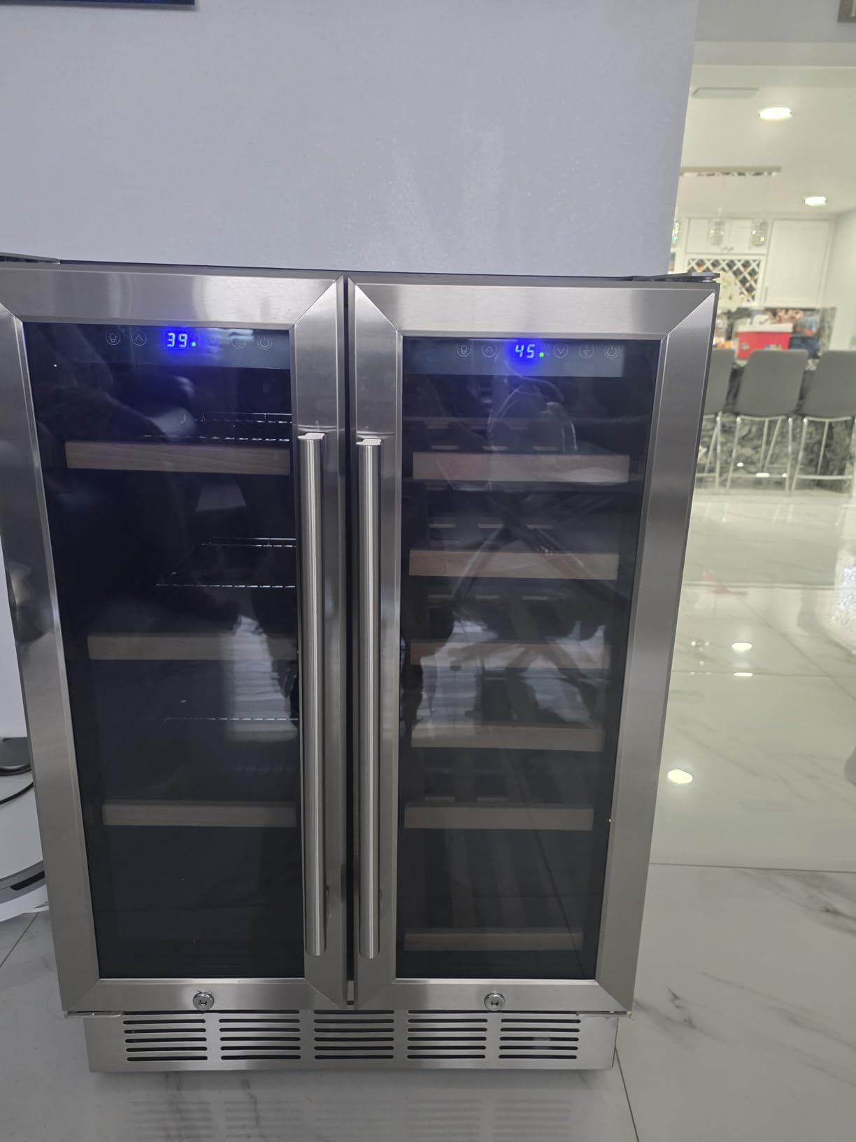 FoMup Wine and Beverage Refrigerator, 24 Inch Beverage Cooler Dual Zone with Glass Door, Built-in/Freestanding Beverage Fridge with Upgraded 20 Bottles and 90 Cans Large Capacity customer photo 2