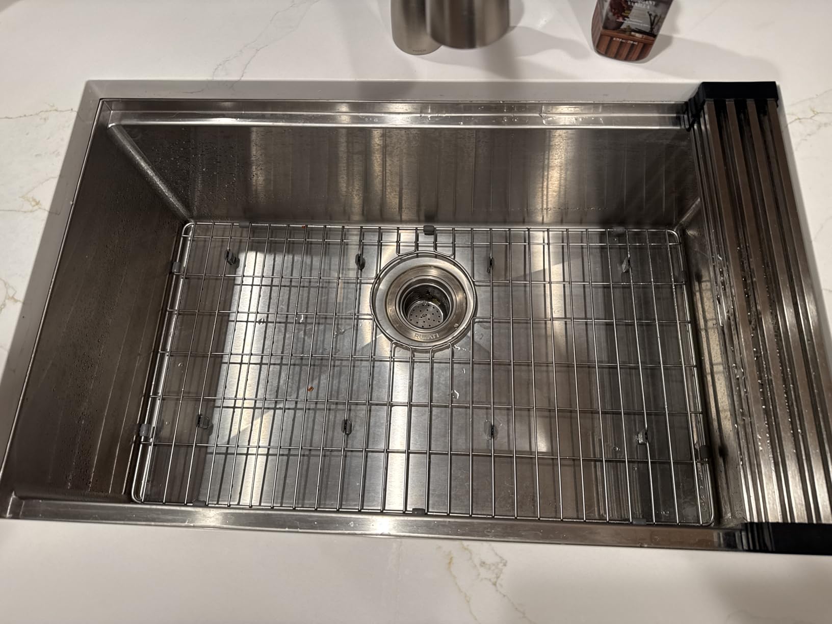 Ruvati 33-inch Round Corner Undermount 16 Gauge Stainless Steel Workstation Kitchen Sink Single Bowl - Soundproof Multifunction Chef Sink with Cutting Board & Accessories - RVH8303 customer photo 2