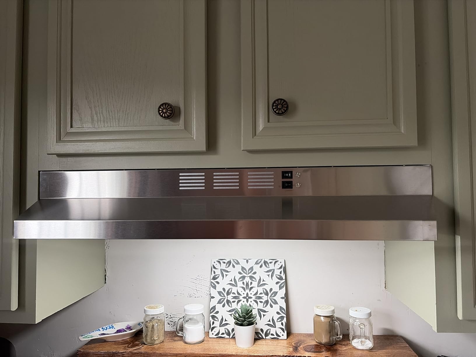 Under Cabinet Range Hood 30 inch, Ducted/Ductless Convertible Kitchen Stove Hood, Stainless Steel Vent Hood w/Rocker Button Control, 2 Speeds Exhaust Fan, 280CFM, Black customer photo 1
