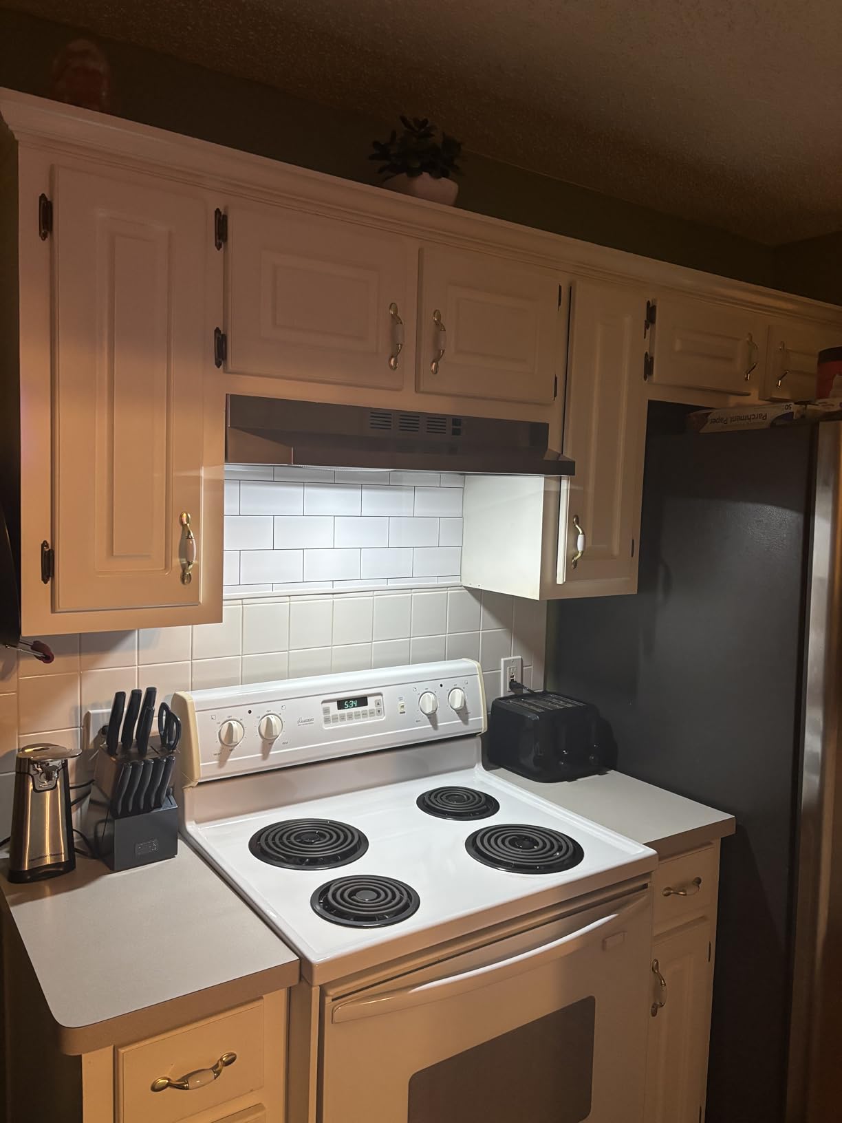 Under Cabinet Range Hood 30 inch, Ducted/Ductless Convertible Kitchen Stove Hood, Stainless Steel Vent Hood w/Rocker Button Control, 2 Speeds Exhaust Fan, 280CFM, Black customer photo 2