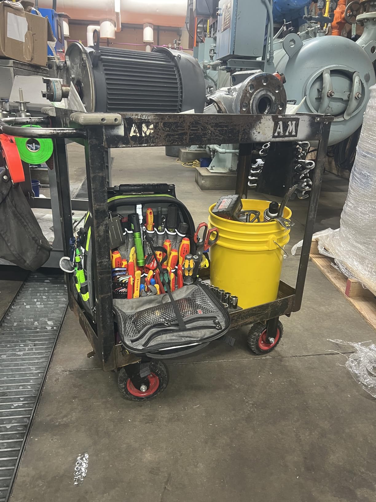 POWERTEC 6 Inch Caster Wheels Set of 4 (2 Swivel & 2 Fixed), Heavy Duty Casters w/Rubber Knobby Tread for Workbench, Dolly, Cart, Trolley, Wagon, Toolbox & Chicken Coop, Large Castor Wheels (17054V) customer photo 1