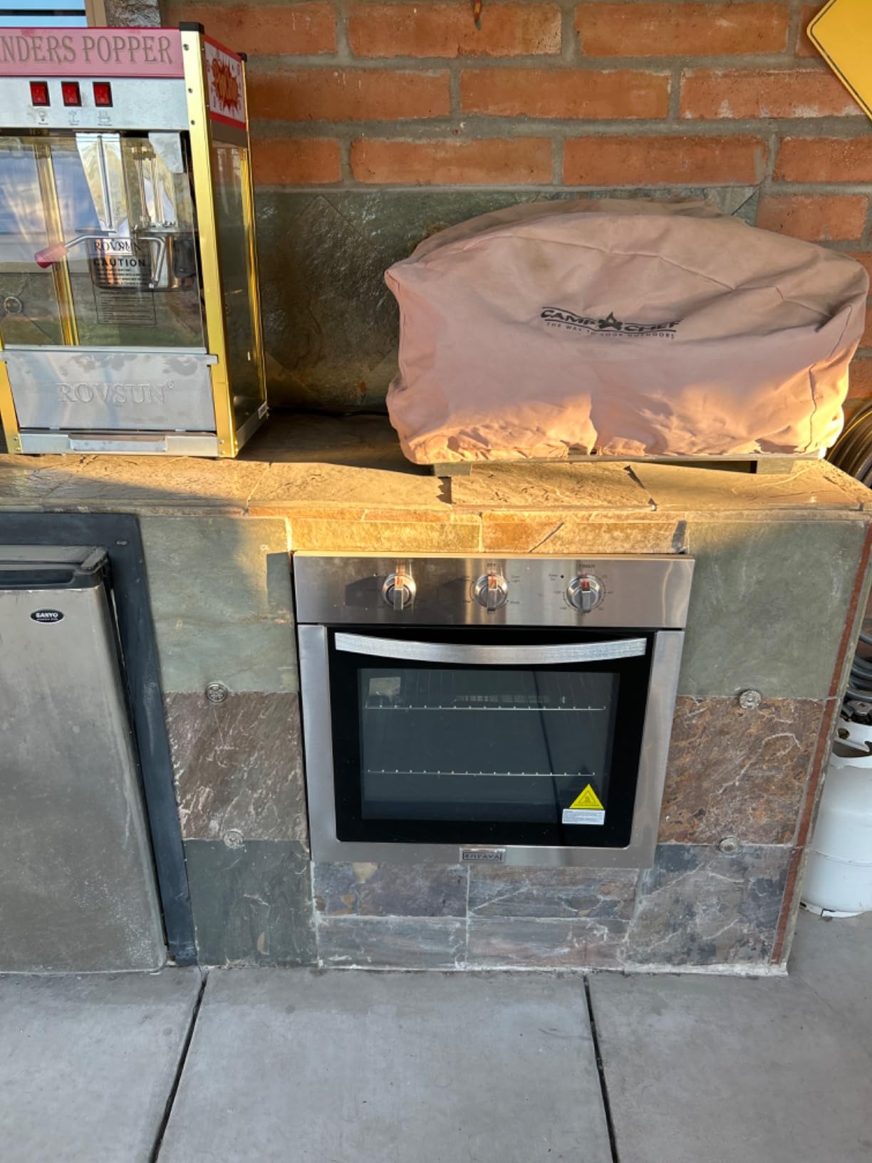 Empava 24 inch Electric Single Wall Oven, 2.5 Cu.ft. Stainless Steel Built in Wall Oven with Basic Broil Bake Functions, Mechanical Knobs Control, 24WOE40L customer photo 1