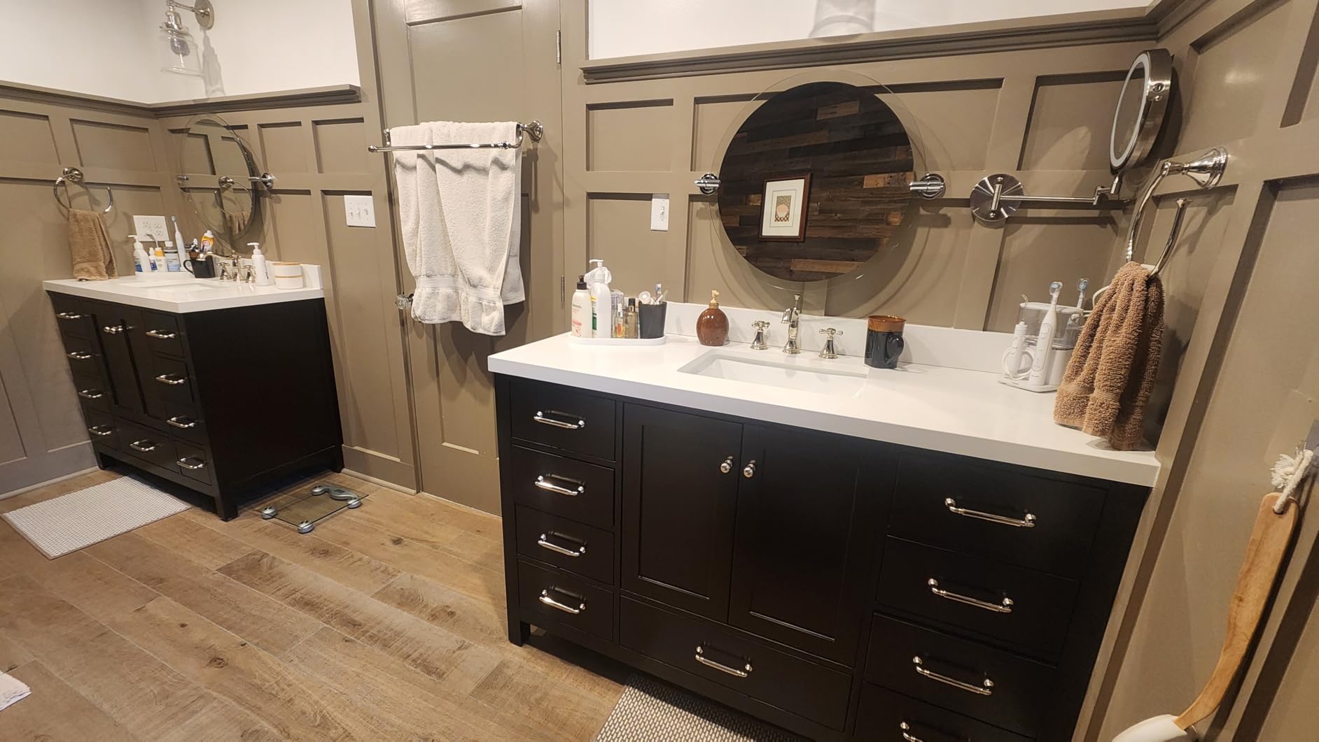 ARIEL Cambridge 54-inch Bathroom Vanity with Sink, Solid Wood, 1.5-inch Carrara White Quartz Countertop, Single Rectangular Porcelain Sink, 2 Soft Closing Doors, 9 Dovetail Drawers, Espresso customer photo 2