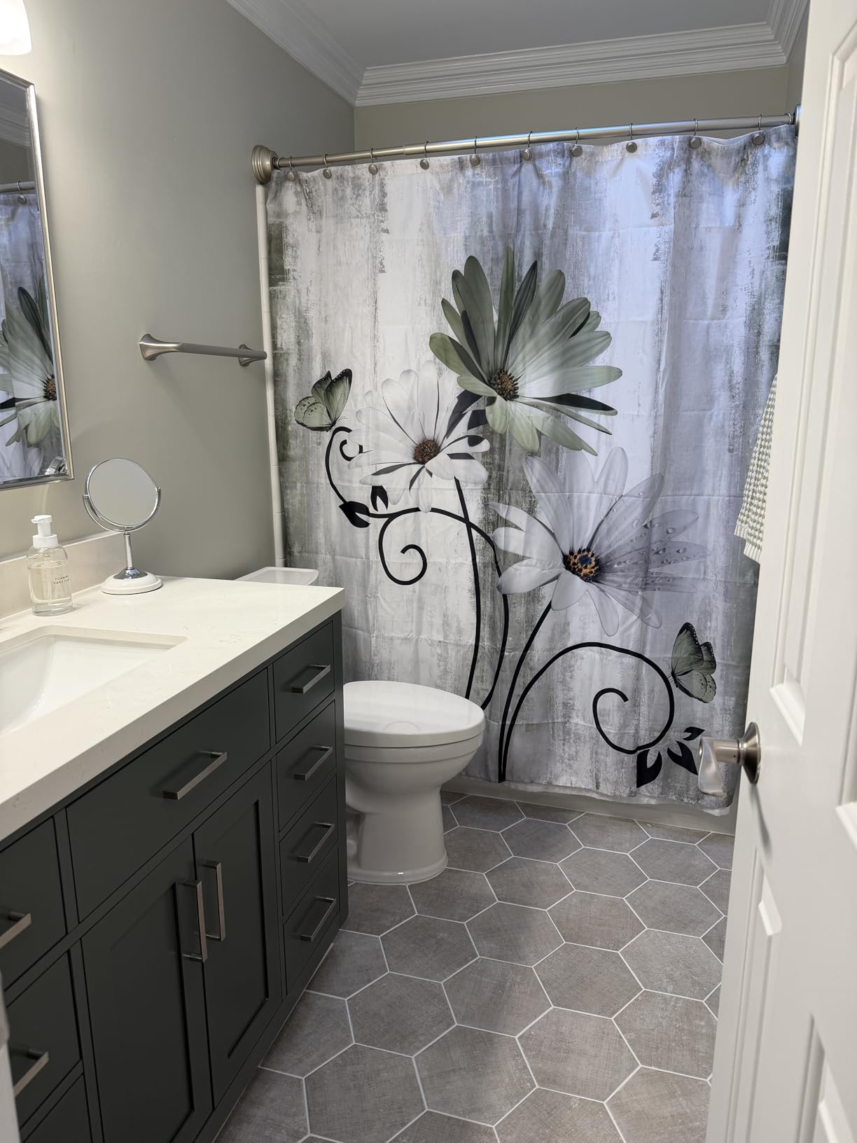 ARIEL Hepburn 48-inch Bathroom Vanity with Sink,Solid Wood, 1.5-inch Carrara White Quartz Countertop & Backsplash, Single Rectangular Porcelain Sink, 2 Soft Closing Doors, 9 Dovetail Drawers, White customer photo 2