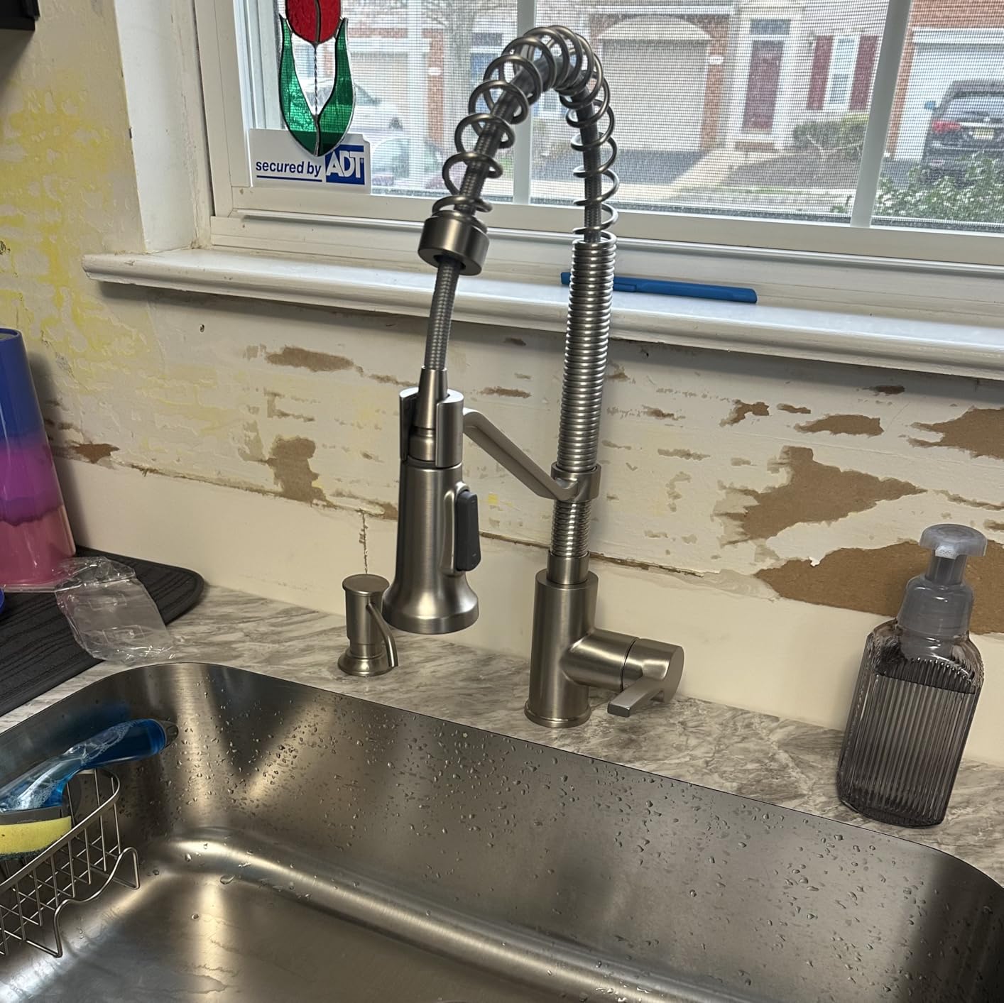 KRAUS Britt Commercial Style 2-Function Single Handle Pull Down Kitchen Faucet in Spot-Free Stainless Steel, KPF-1693SFS customer photo 1
