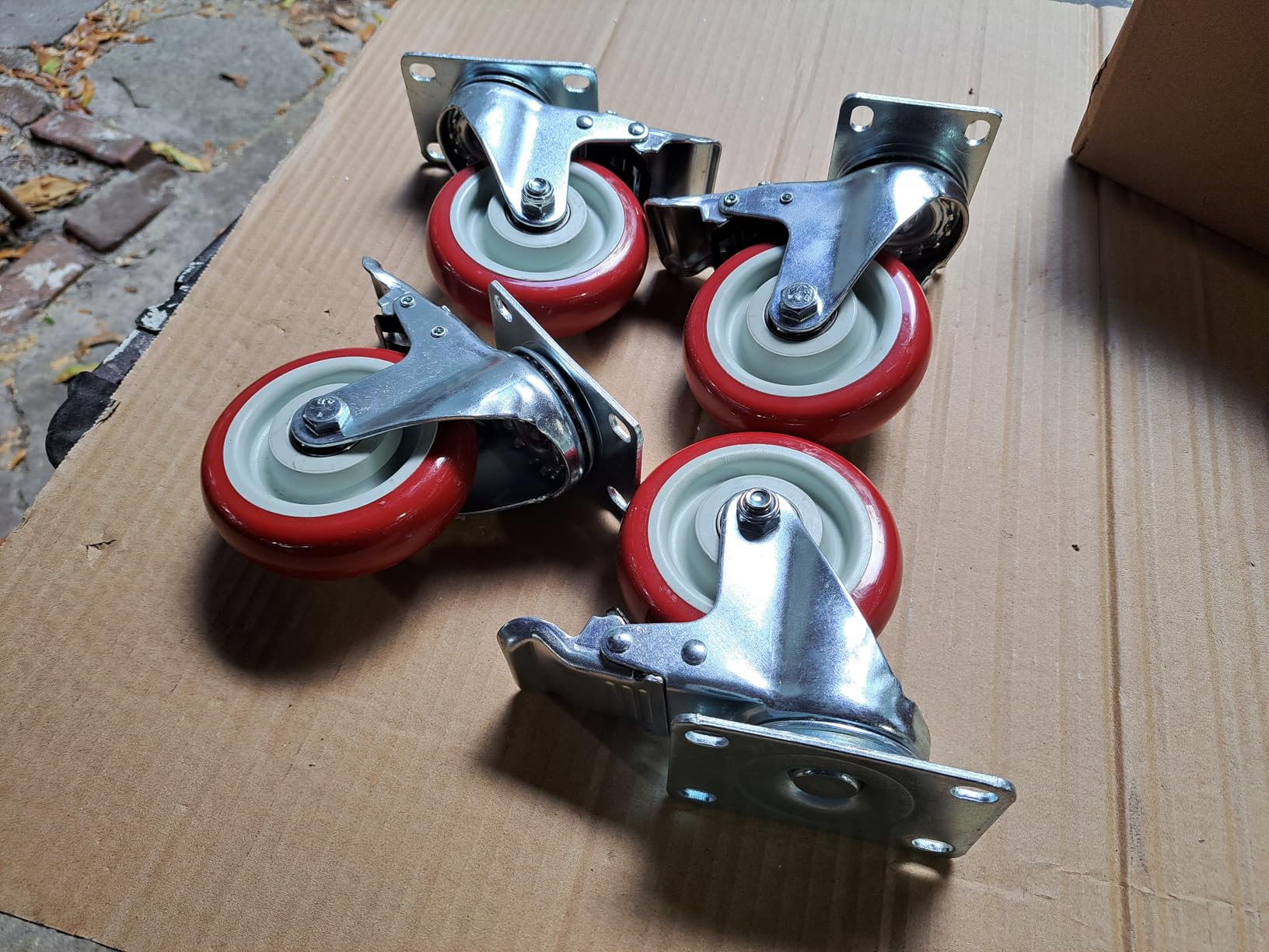 4 Inch Heavy Duty Swivel Caster Wheels with Brake, Set of 4, Industrial Locking Rolling Plate Casters Wheels for Furniture, Cart, Table and Workbench, Easily Load 2200lbs customer photo 1