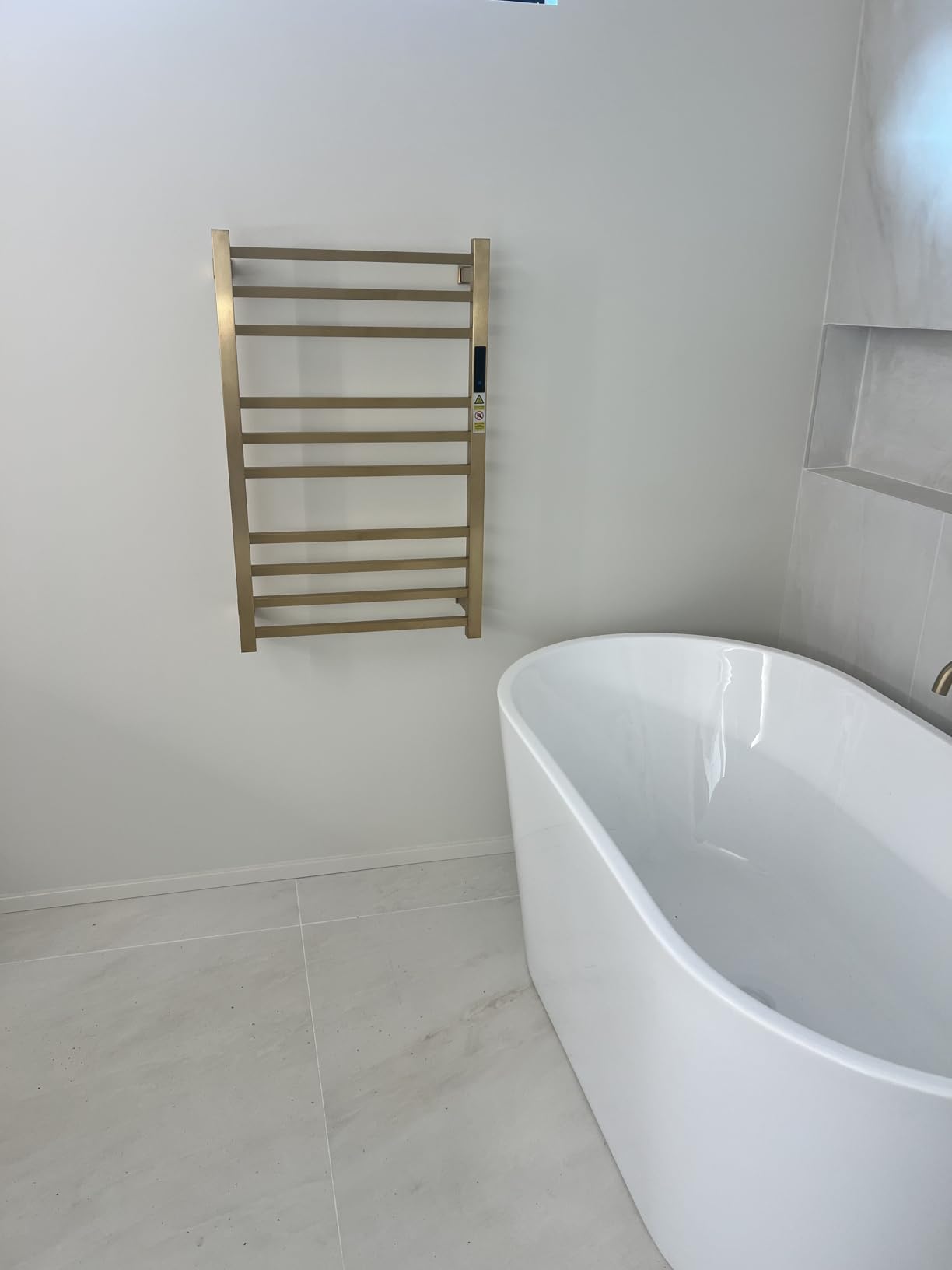 XBVV Gold Heated Towel Rack for Bathroom, Wall Mounted Bath Towel Warmer, Plug-in Electric Towel Rack, 304 Stainless Steel Fast Heating Towel Rack, Keep Bathroom Shower Towels Warm (4-Bar) customer photo 2