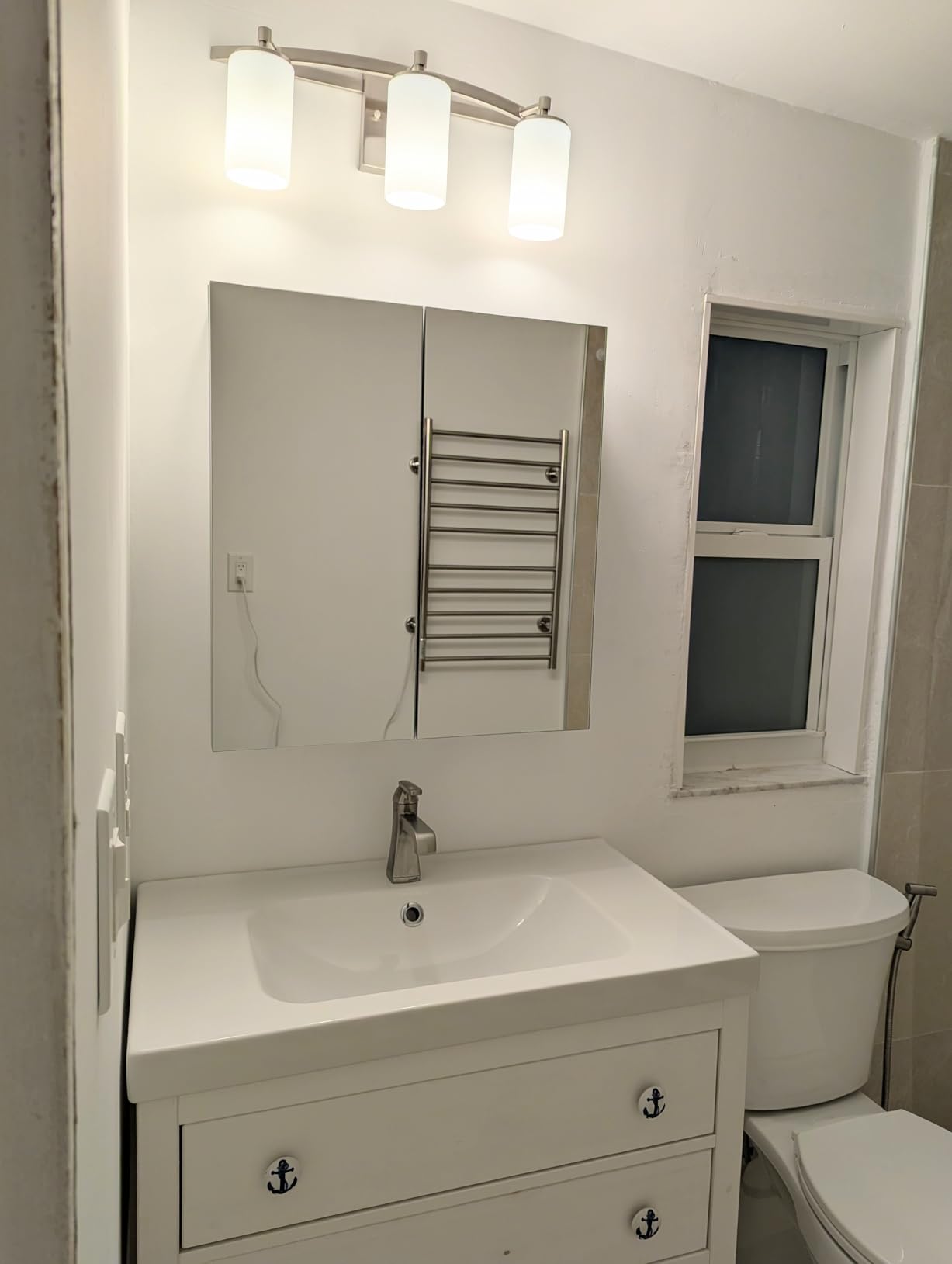 Quavikey Medicine Cabinet with Mirror for Bathroom 2 Doors Aluminum Surface Mount or Recessed Mirror Medicine Cabinet 24x26 Inch, Silver customer photo 1