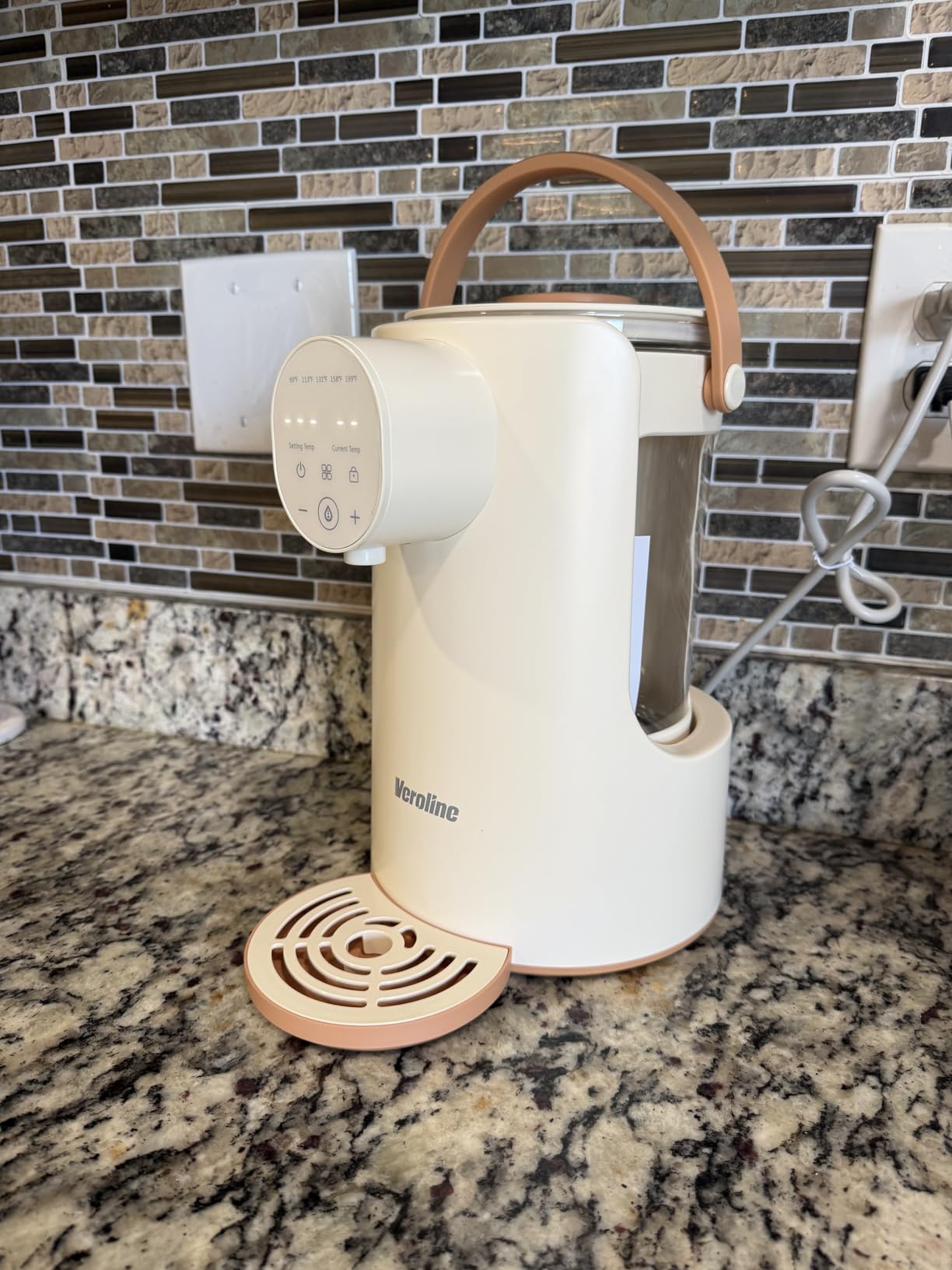 Instant Water Warmer, 2L Baby Formula Dispenser, 5 Temperature Control & 7x24H Keep Warm, Baby Bottle Warmer with Night Light, Hot Water Dispenser for All Bottles, Detachable Glass Tank customer photo 1