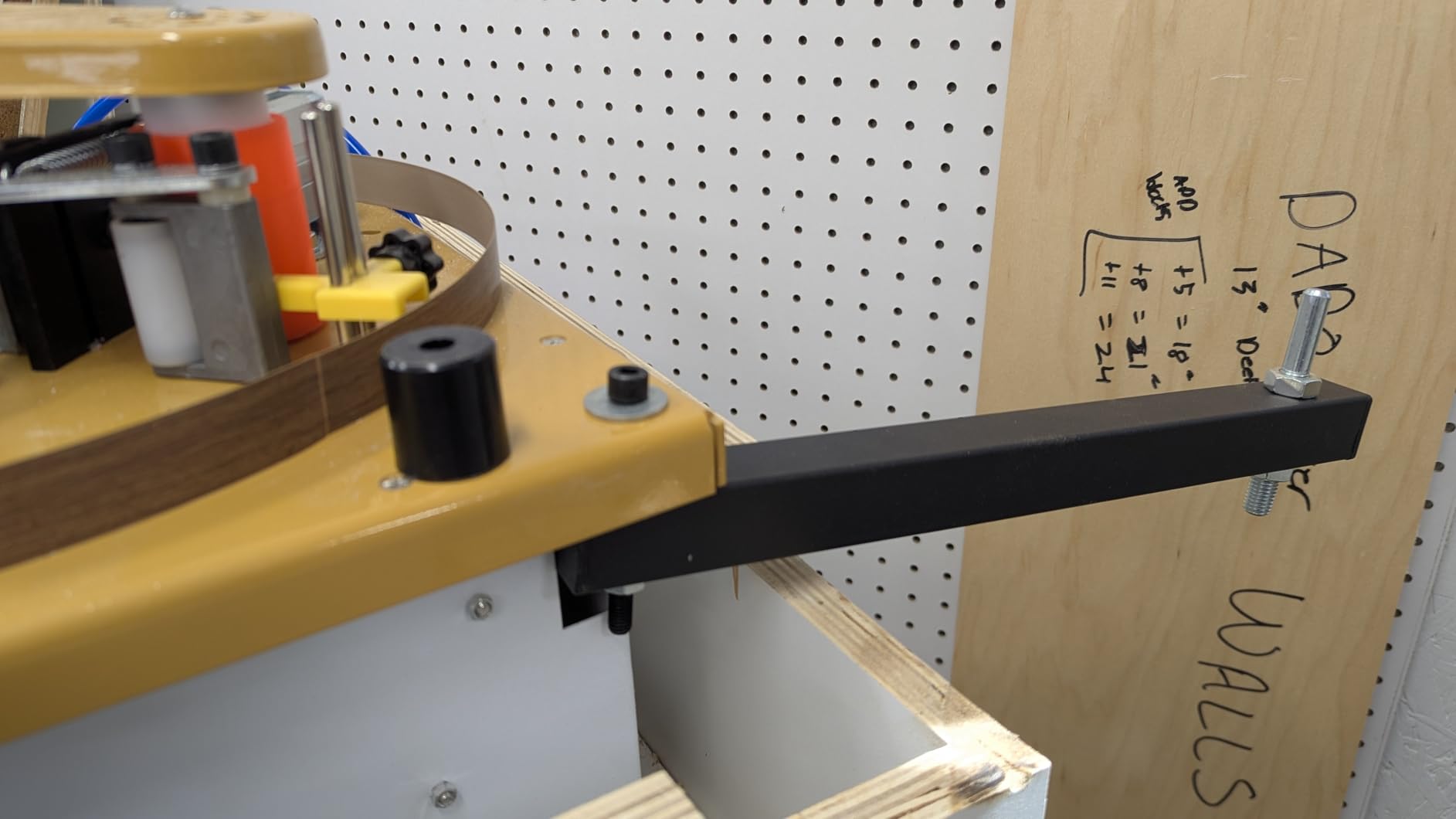 YUCHENGTECH Edge Bander Banding Machine Automatic Tape Breaking Portable Edge Banding Machine Curve Straight Edge Bander With Microcomputer Intelligent Temperature Control (110, Volts (AC)) customer photo 1
