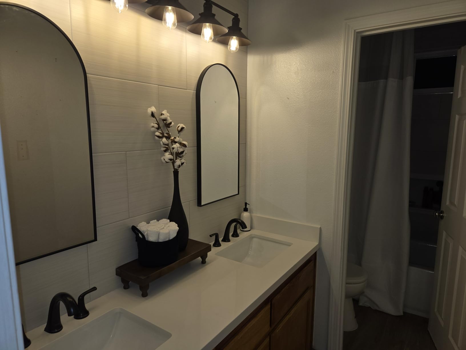 ARIEL 61 inch Bathroom Vanity top with Sink, 1.5 Inch Thick Miter Edge White Quartz top, Rectangle Single Porcelain Sink, Includes Backsplash customer photo 2