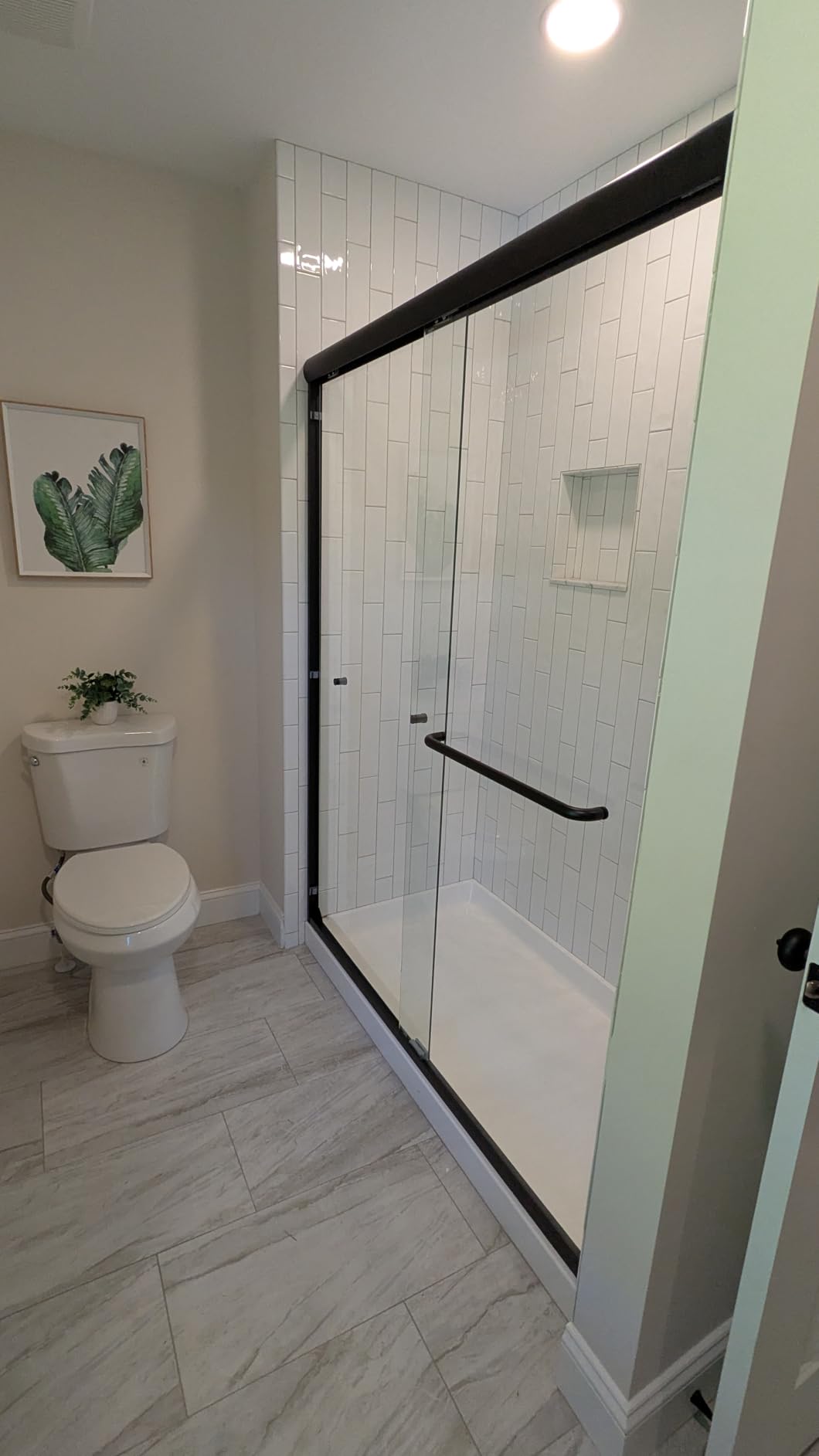 ENSO SENKA 60 in. W x 58 in. H Semi-Frameless Bypass Sliding Bathtub Shower Door, Easy-to-Clean Treated Clear Tempered Glass, Matte Black customer photo 1