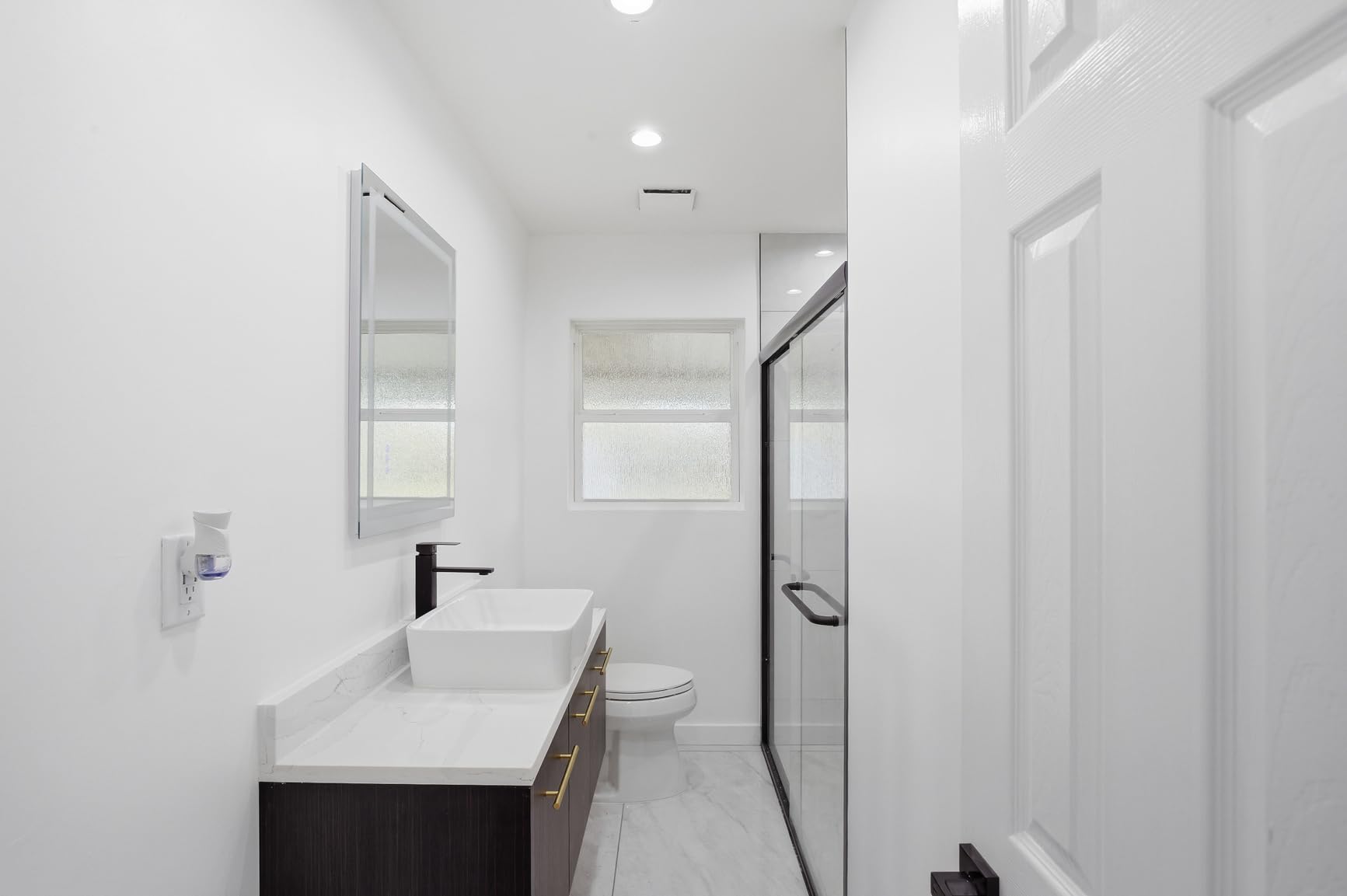 GETPRO Shower Door Double Sliding 57-60 in. W x 72 in. H Semi-Frameless Bypass Bathroom Glass Shower Sliding Doors, 1/4 inch Clear Tempered Glass Door for Walk-in Shower Matte Black customer photo 1