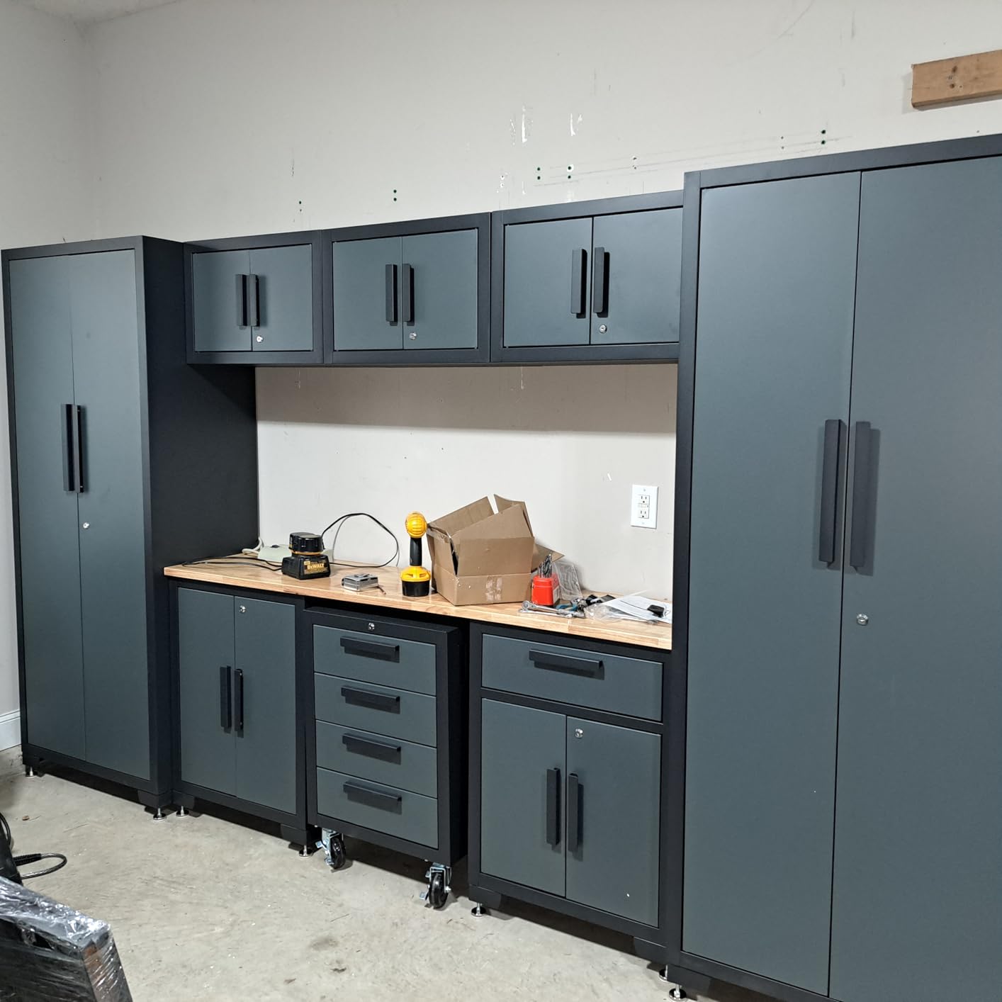 Torin Garage Cabinets Storage System, 9 Piece Included Steel Drawers Rolling Chest, Locked Storage Cabinet, Perfect for Organizing Garage and Tools, 129.92