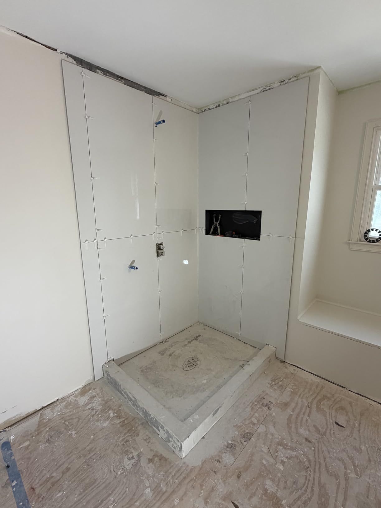 Shower Niche SMC Material 12X28 (Outside 14x30) in Niche for Shower Wall Shower Niches Ready for Tile Shelf Black customer photo 1