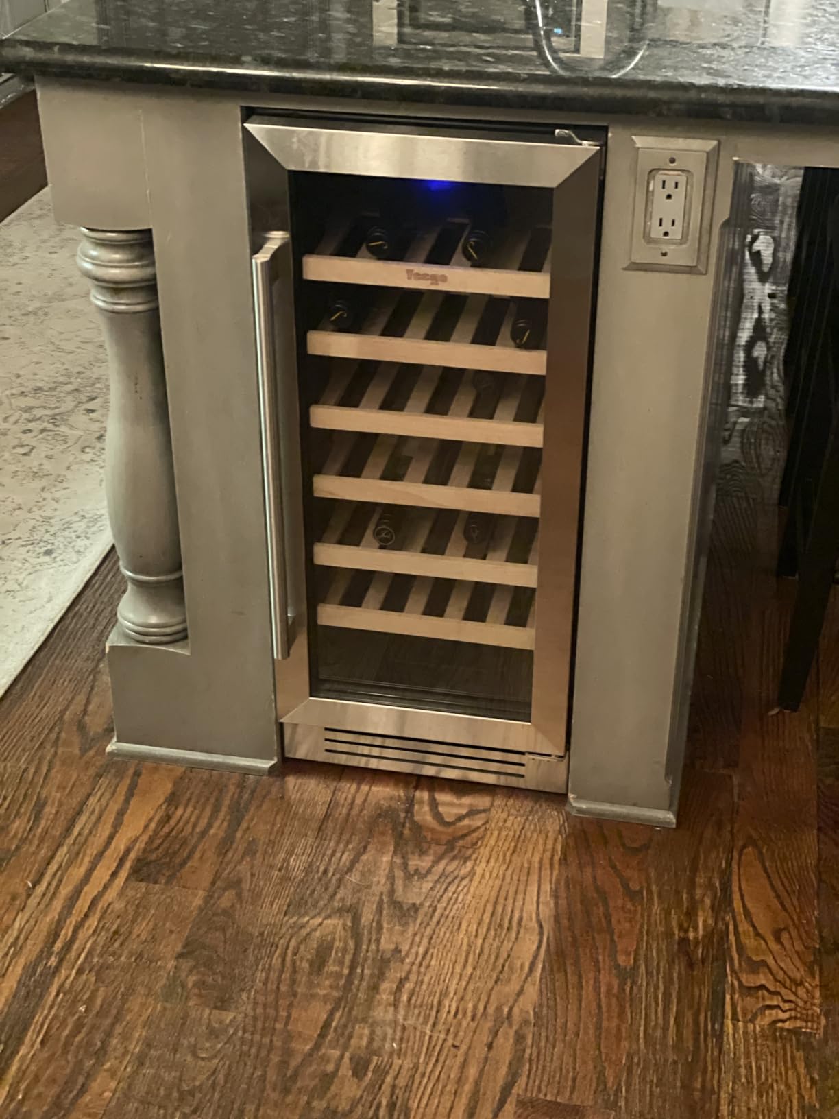 Yeego Wine Fridge Cooler - 24 Inch Wine Fridge Hold 52 Bottles, 40-65°F Wine Refrigerator Glass Door, Built in, Freestanding Under Counter Fridge for Beer Soda Drink Home Bar Office(5.12 Cu.ft) customer photo 1