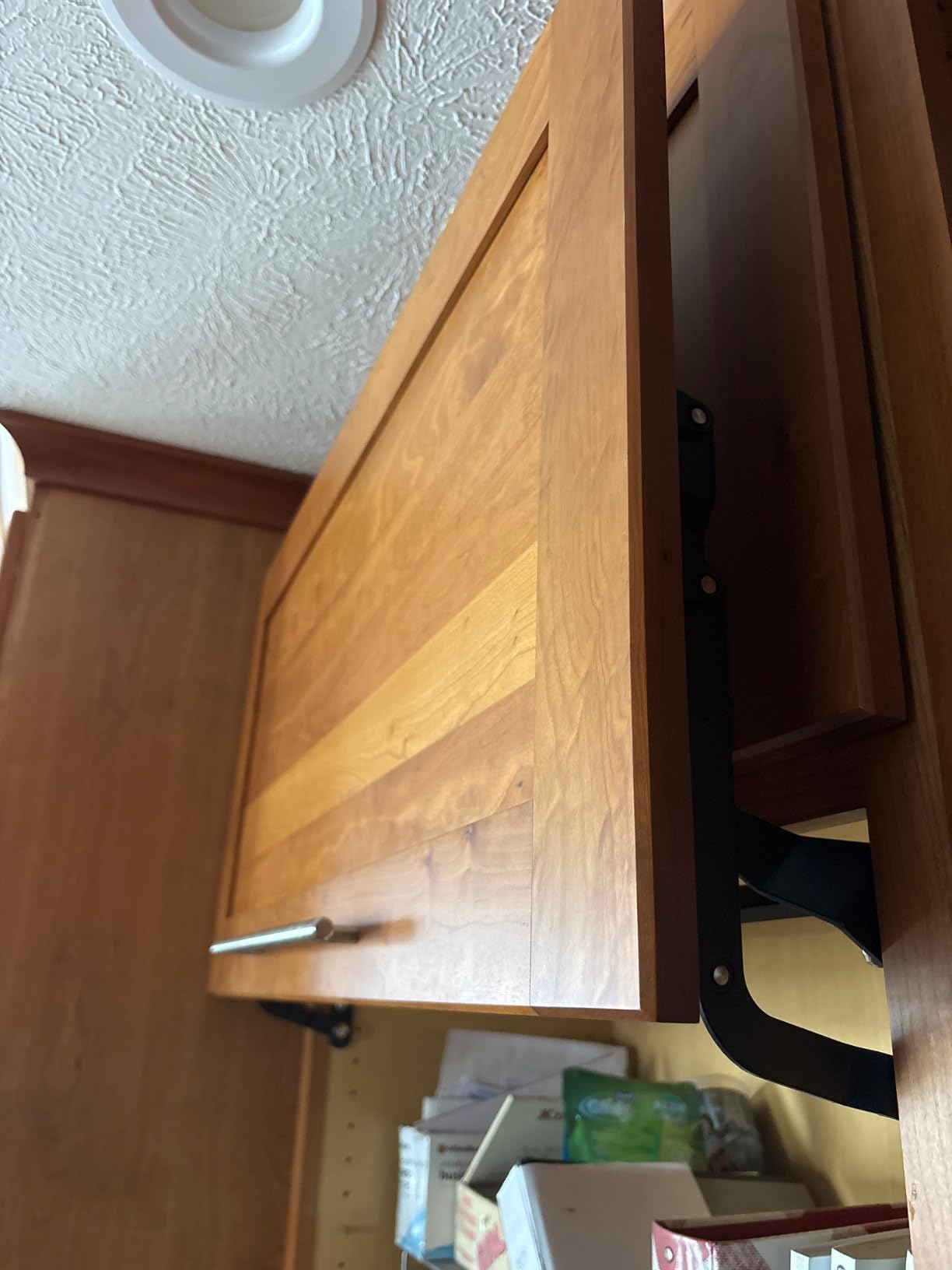 Vertical Lift Hinge, Vertical Swing Lift Pneumatic Arm Kitchen Mechanical Hinge Slow Closing, Durable & Silent Fit for Cabinet Width: 19.69-35.43