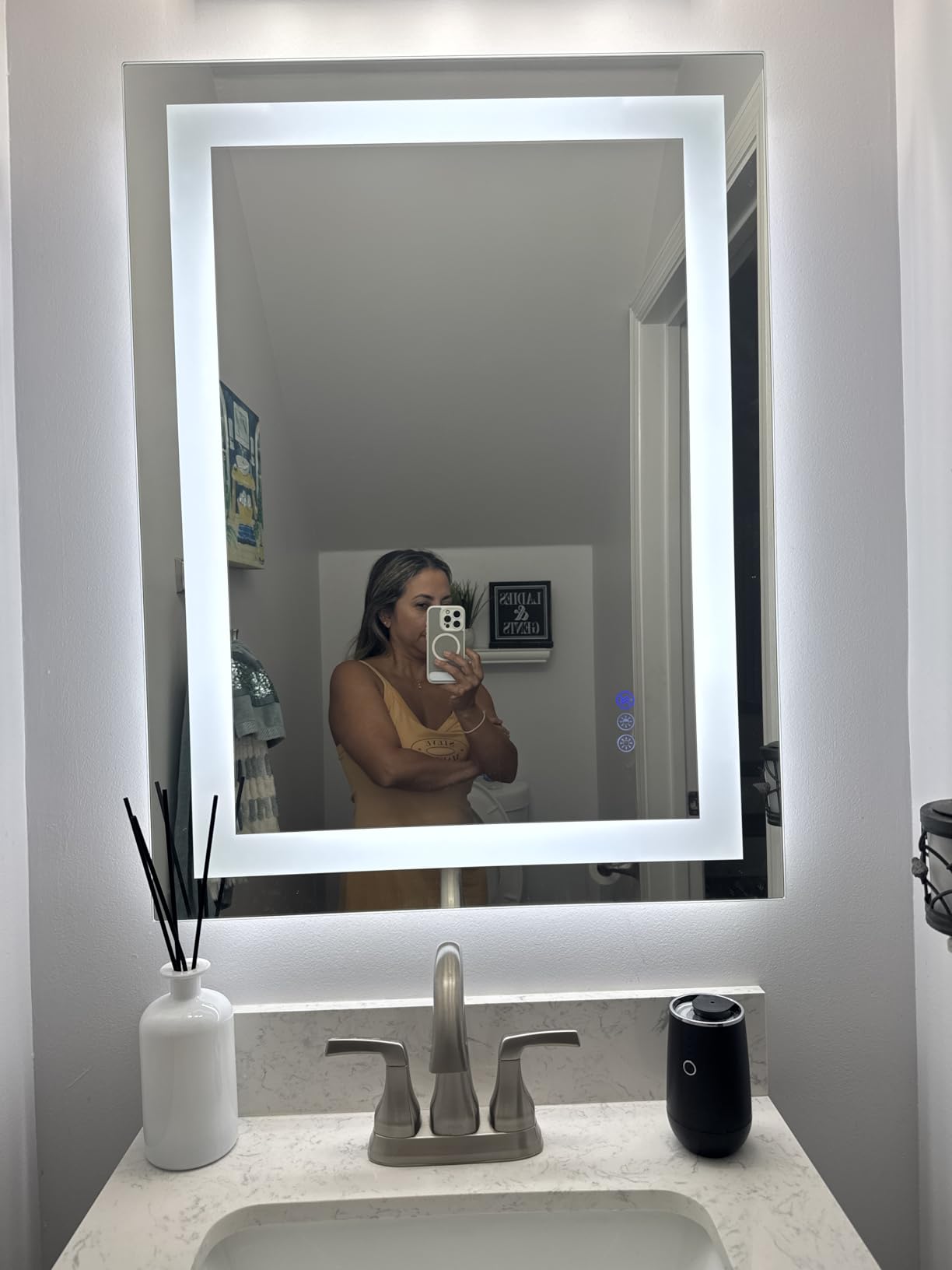 Hivone 40X32 LED Bathroom Mirror with Lights, Anti-Fog, Dimmable, Backlit + Front Lit, Smart Bathroom Vanity Mirror, Memory Function, Shatterproof, Tempered Glass (Horizontal/Vertical) customer photo 2