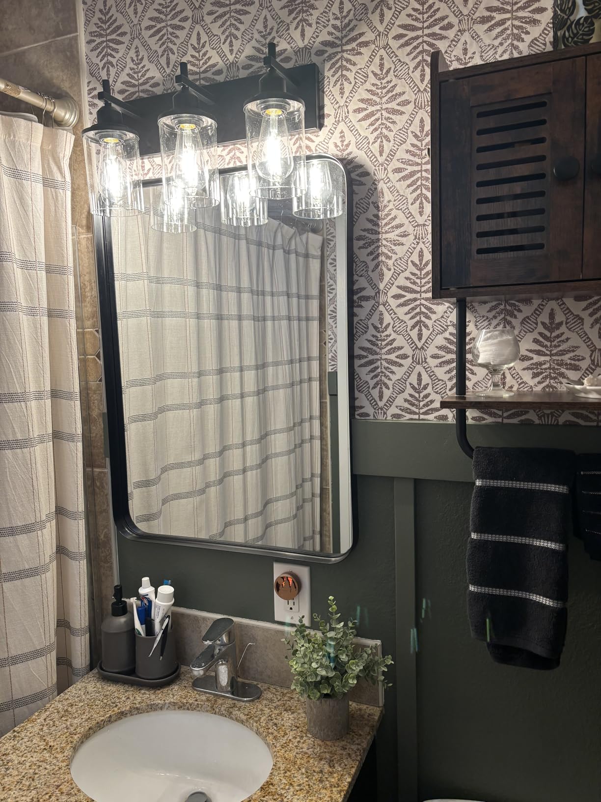 Lanhall 3-Light Black Bathroom Light Fixture Over Mirror Modern Farmhouse Bathroom Vanity Light Vintage Wall Lighting with Clear Glass Shade for Bathroom, Bedroom, Hallway, Cabinet customer photo 1