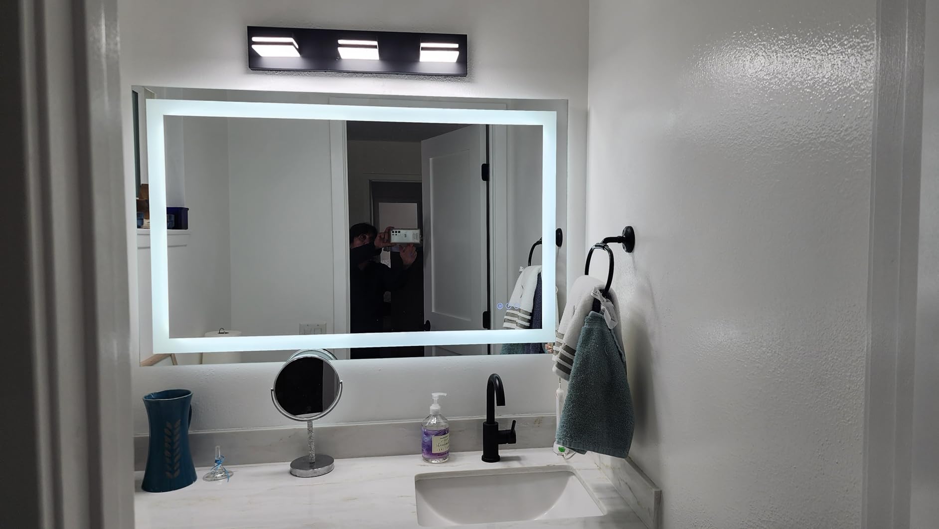 Briivue 24x32 Inch LED Bathroom Mirror with Lights, Backlit & Front Lit, Anti-Fog Lighted Bathroom Vanity Mirror for Wall, Memory Function, Dimmable, HD Tempered Glass, Shatter-Proof customer photo 2