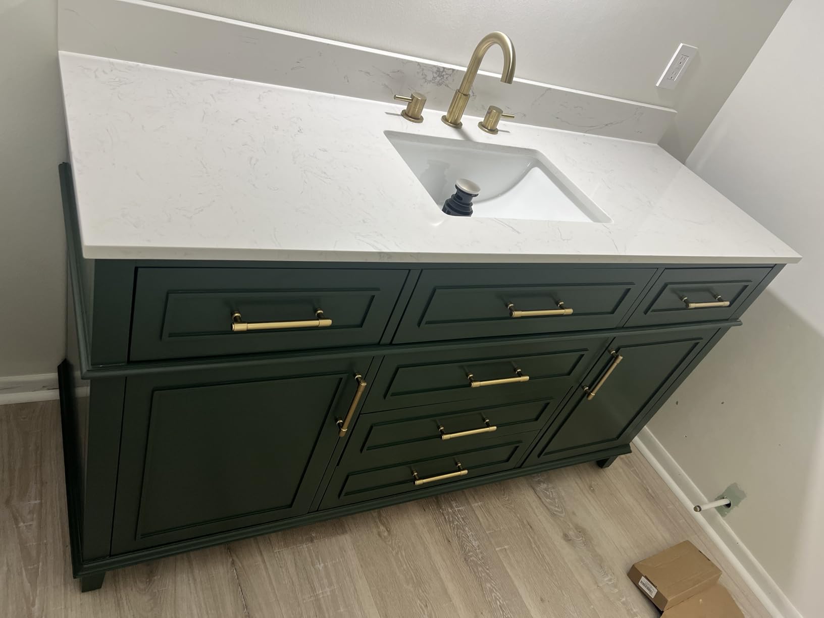 48 Inch Bathroom Vanity with Sink, Single Sink Bathroom Vanity with Adjustable Feets, Modern Bathroom Storage Cabinet with Soft Closing Doors & Dovetail Drawers, Green customer photo 2