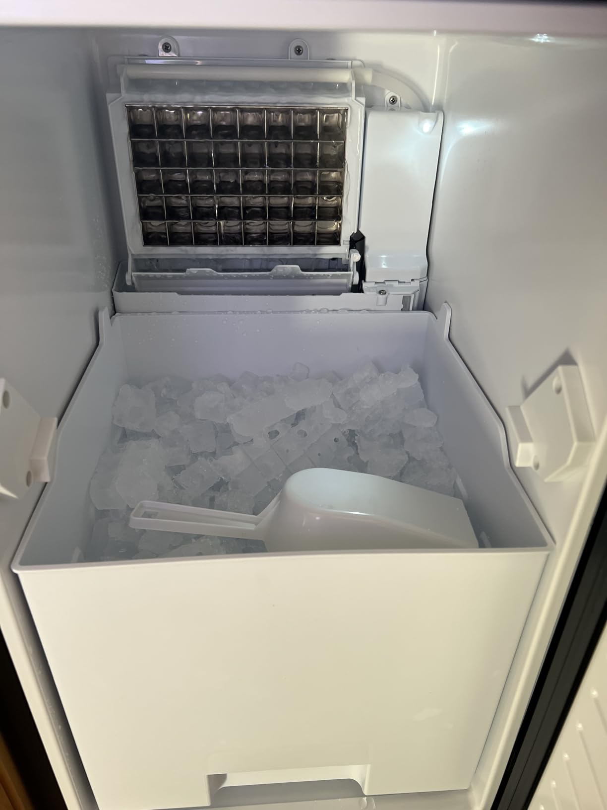 ICYGLEE Commercial Under Counter Ice Maker Machine with Drain Pump, 100Lbs/Day with 24lbs Storage, Built-in Freestanding Ice Maker, Self-Cleaning, 24H Timer, for Commercial & Home Use (Stainless) customer photo 1
