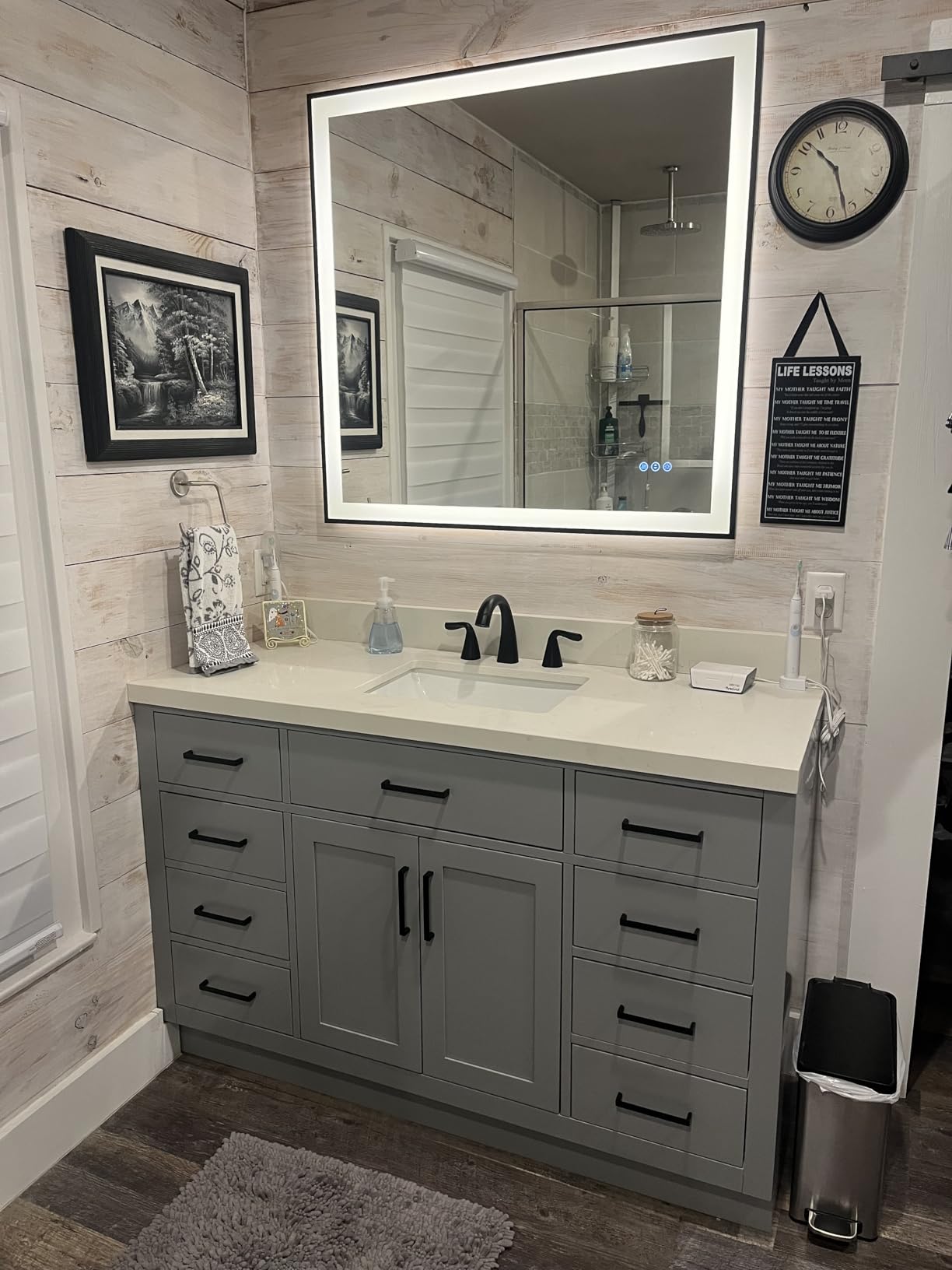 ARIEL Hepburn 54-inch Bathroom Vanity with Sink, Solid Wood, 1.5-inch Pure White Quartz Countertop & Backsplash, Single Rectangular Porcelain Sink, 2 Soft Closing Doors, 9 Dovetail Drawers, Black customer photo 2