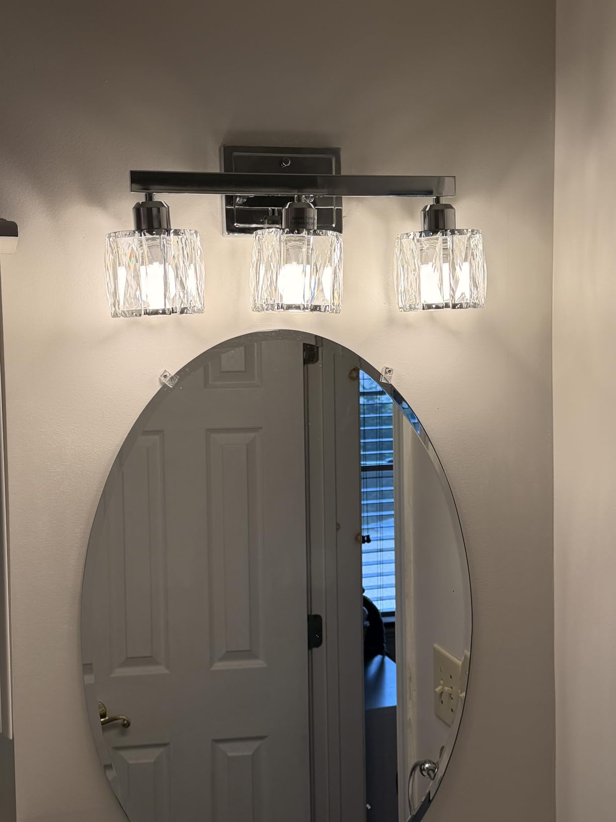 VOLISUN Crystal Vanity Lights for Bathroom, 6 Light Bathroom Vanity Light, Modern Stainless Steel Bathrooms Lights Over Mirror, Chrome Bathrooms Lights Fixtures - UL Certificated customer photo 2