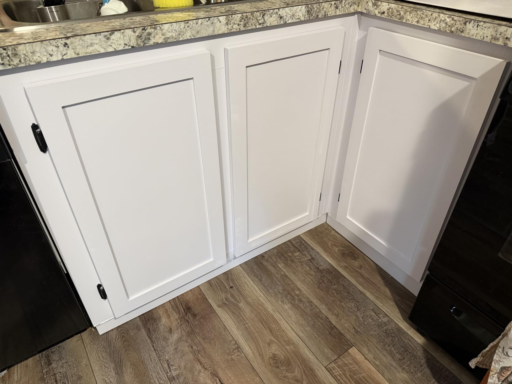 Cinnvoice 2 Pcs 16.25'' W x 22.5'' H Unfinished Pine Kitchen Cabinet Door Replacement with 4 Pcs Cabinet Hinges customer photo 1
