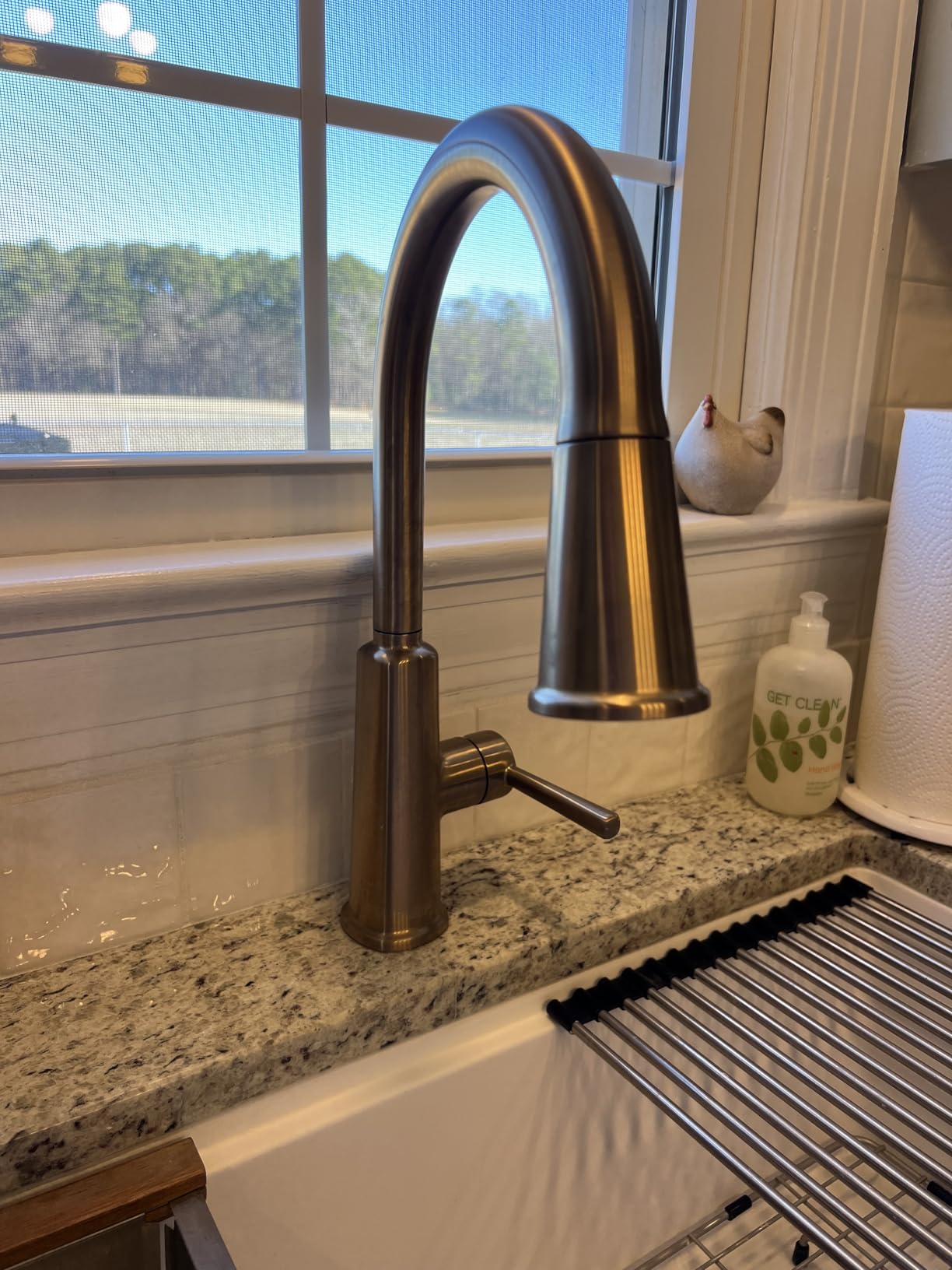 Delta Finnridge Matte Black Kitchen Faucet with Pull Down Sprayer, High Pressure ProClean Spray Modern Single Hole Kitchen Sink Faucet, Matte Black 19730LF-BL customer photo 2