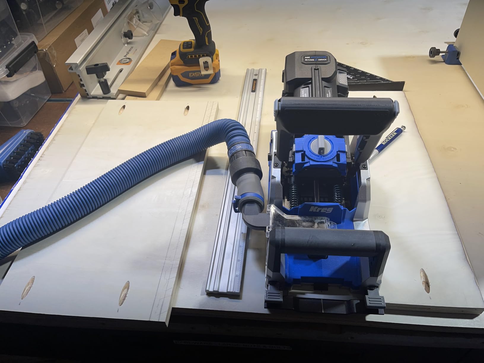 Kreg Rebel 20V Ionic Drive Pocket-Hole Joiner Kit - With 20V Blue Ion Charger & 4Ah Battery Pack - Precision Joinery Tool for Woodworking & Carpentry - Accessible Woodworking Tools - KPTBRB100A customer photo 2