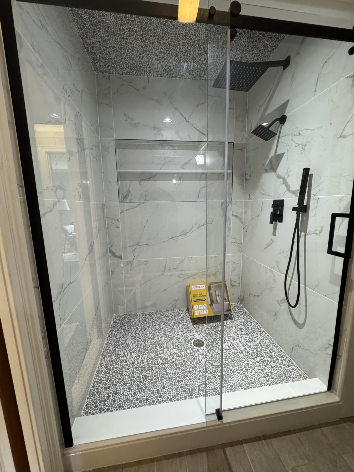 Rain Shower System Matte Black Shower Faucet Set, Dual Rainfall Shower Head Set with 2 in 1 Handheld Spray, Wall Mounted Bathroom 12-inch & 6-inch Square Showerheads with Valve, Matte Black customer photo 2