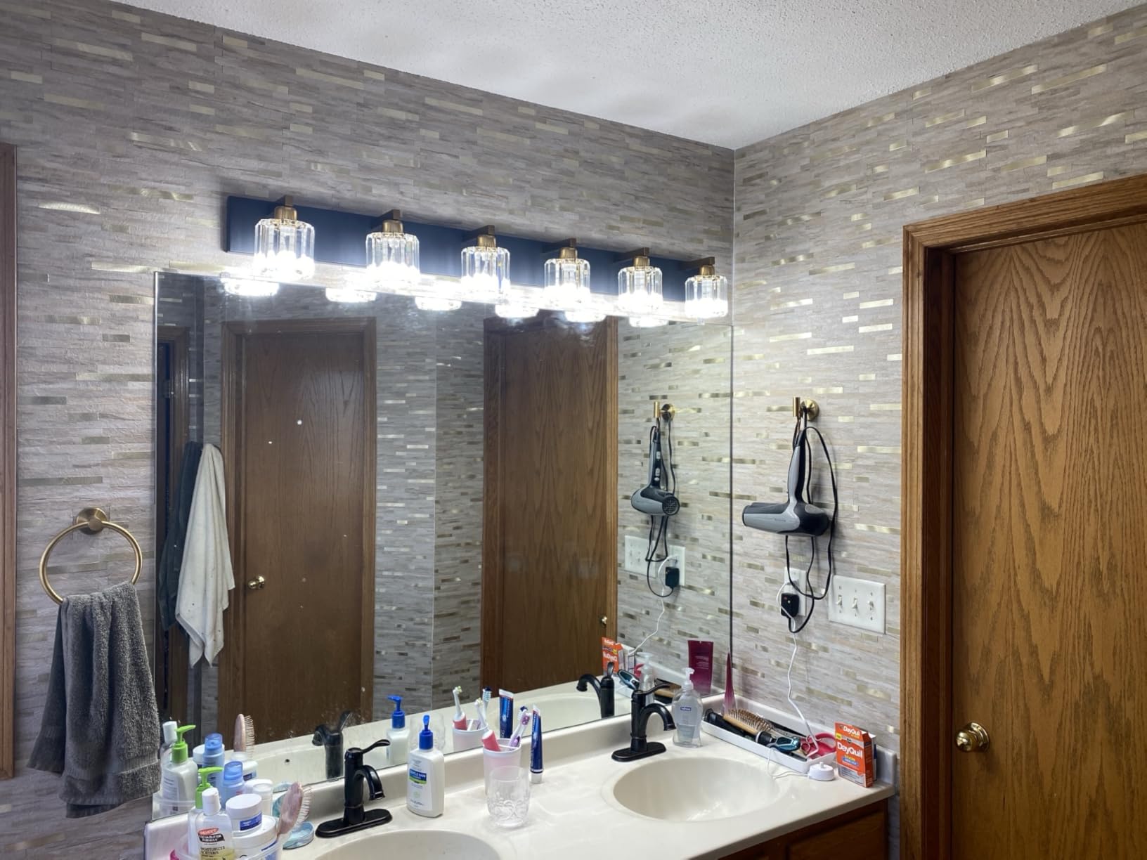 Aipsun Brushed Nickel Vanity Light Bathroom Lighting Fixtures 3 Light Crystal Modern Bathroom Vanity Light (Exclude Bulb) customer photo 1