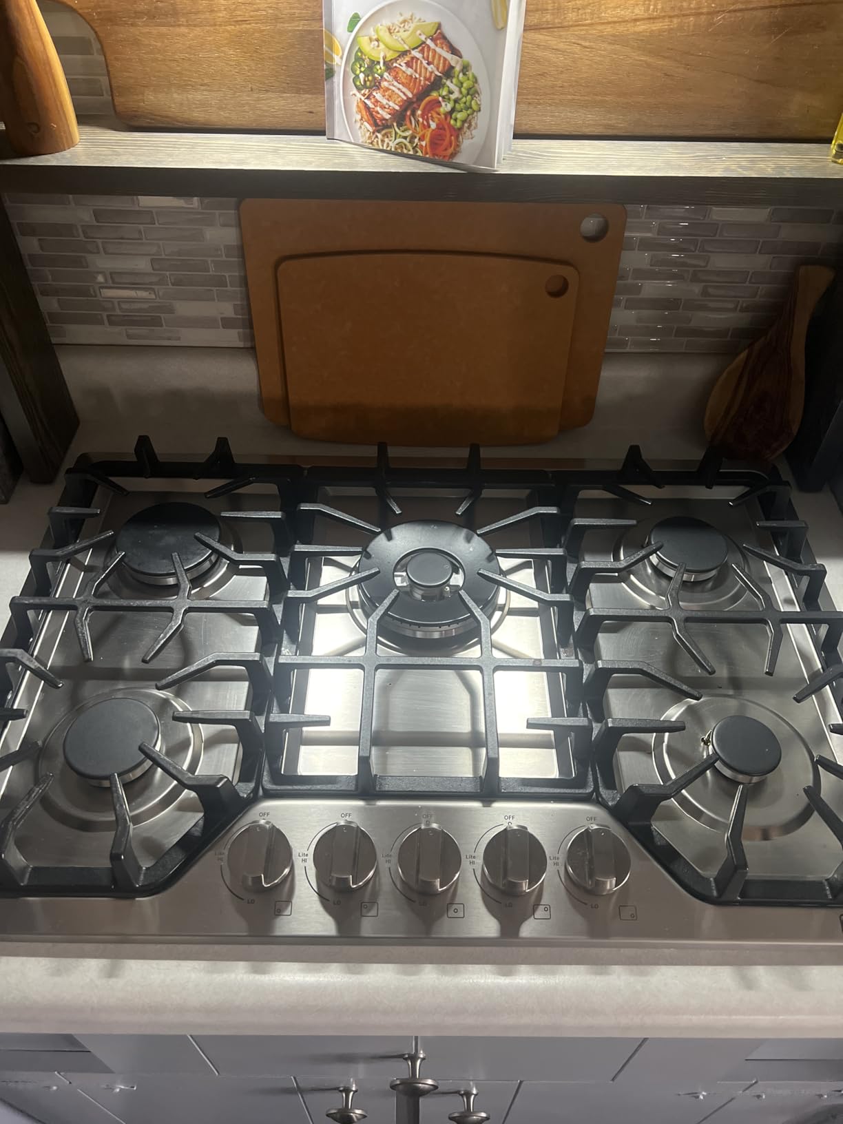 30 inch Gas Cooktop with 5 Italy SABAF Powerful Burners. Max 48,300 BTU/hr Built-in Gas Stove top of 304 Stainless steel, NG/LPG Convertible, ETL customer photo 1