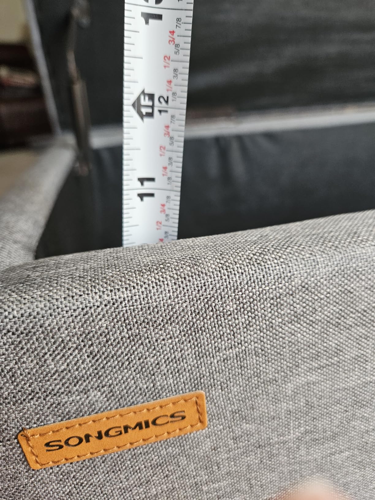 SONGMICS Storage Ottoman, Storage Chest Bench with Legs, End of Bed Bench with Safety Hinges, Pull Tab, for Living Room, Bedroom, 19.7 x 47.6 x 16.5 Inches, Linen-Look Fabric, Summer Sand ULOM511LF01 customer photo 2
