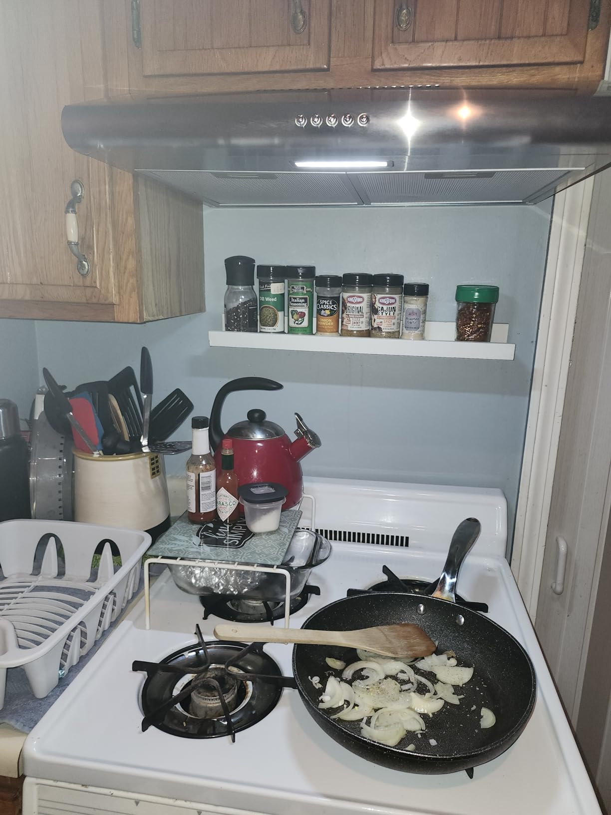 Range Hood 30 inch Under Cabinet, 800 CFM Stainless Steel Range Hood with Gesture and Touch Control, kitchen hood with Carbon Filter, 3 Fan Speed, Ducted/Ductless Convertible customer photo 1