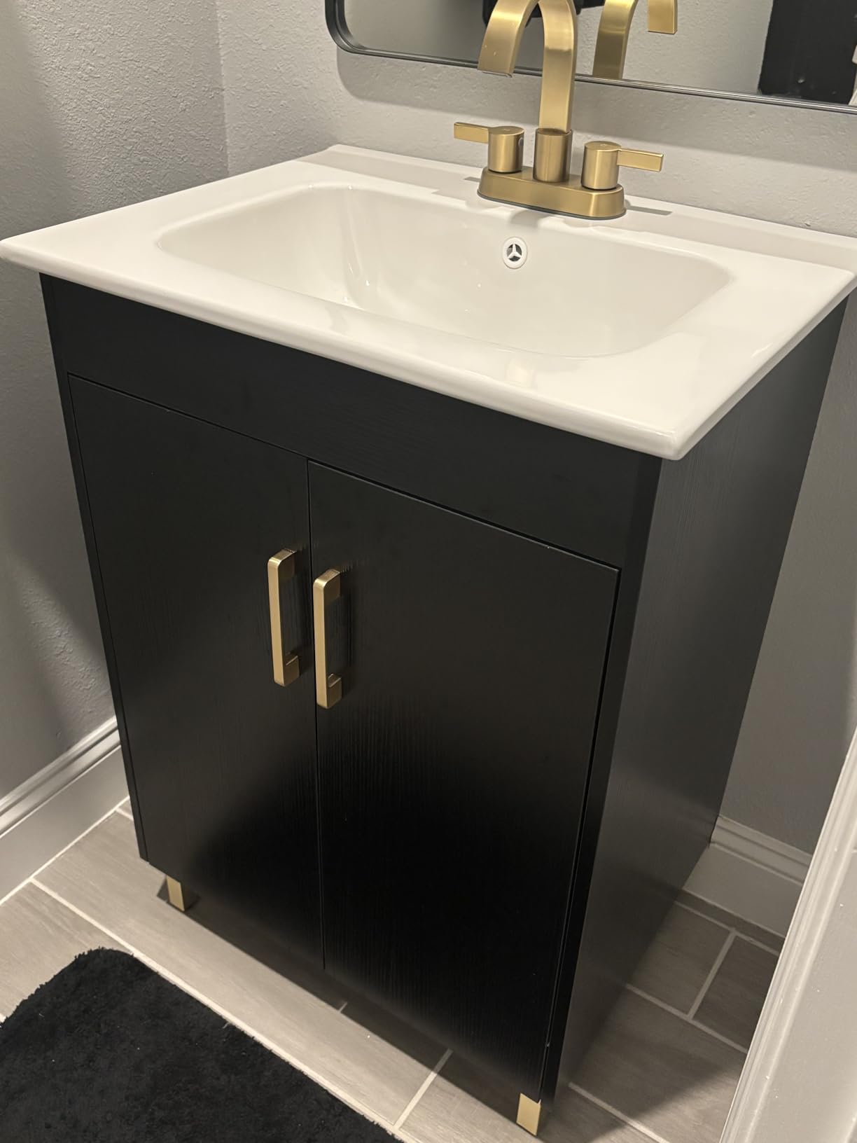 phiestina 24 Inch White Floating Bathroom Vanity, Pre-Assembled Wall-Mounted Cabinet with 2 Soft-Close Doors & 3 Hole Ceramic Sink, No Faucet,BV08-24-WHITE customer photo 1