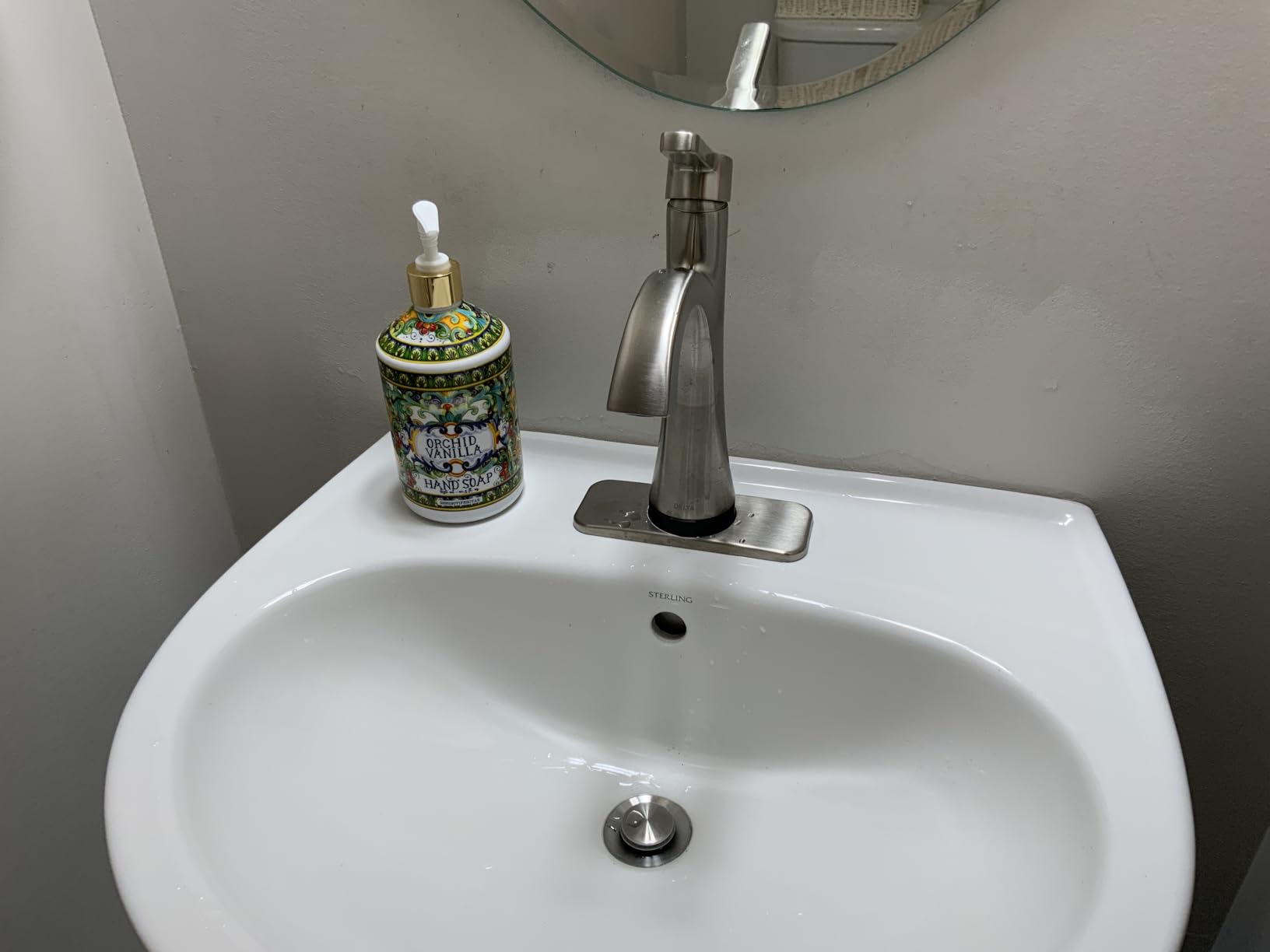 Delta Lineax Touchless Bathroom Faucet 1-Hole with Touch On Technology, Brushed Nickel Single Hole Bathroom Sink Faucet, Metal Push-Pop Drain, Stainless 562T-SS-DST customer photo 2