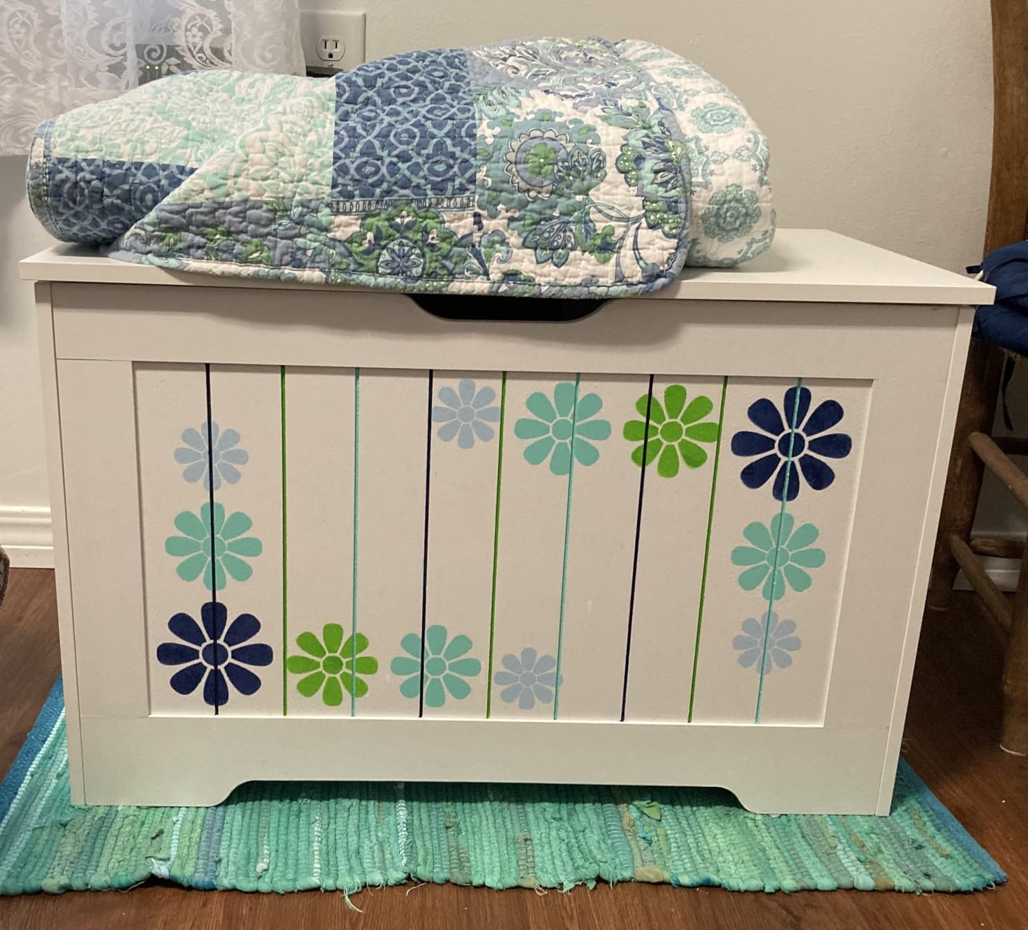 VASAGLE ELLAN Collection - Boho Storage Bench with Rattan Look, Storage Chest with Rounded Corners, Blanket Chest and Trunk with Seat for Bedroom Entryway, Natural Brown ULSB503KC01 customer photo 2