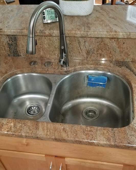 Delta Essa Matte Black Kitchen Faucet with Pull Down Sprayer, Modern Single Hole Kitchen Sink Faucet, Single Handle, Matte Black 9113-BL-DST customer photo 1